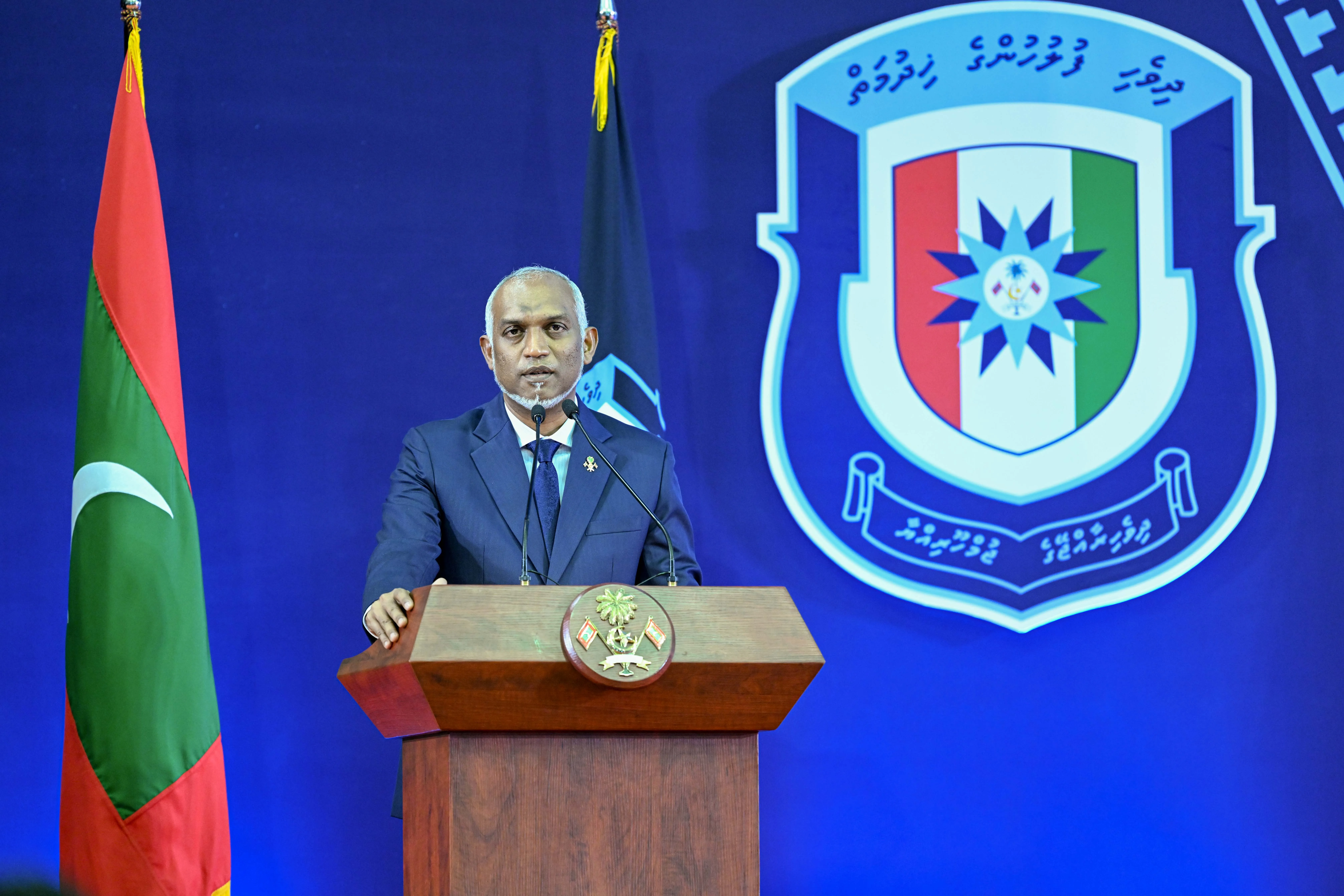ދިފާޢީ ޚިދުމަތްތައް ހަރުދަނާކޮށް ވަރުގަދަކުރުމަކީ ޤައުމީ ޚިދުމަތެއްގެ ގޮތުގައި އިޚްލާސްތެރިކަމާއެކު ސަރުކާރުން ފުރިހަމަކޮށްދެއްވަމުން ގެންދަވާނެ - ރައީސް