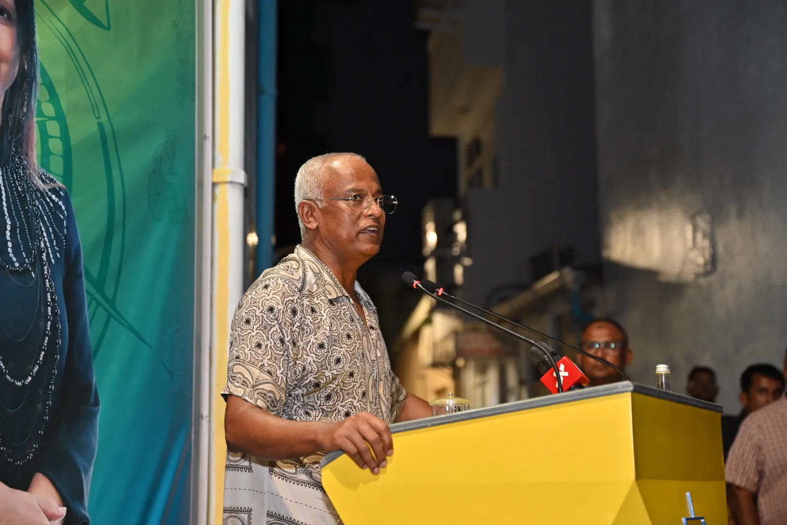 ފުލެޓްތަކާއި ގޯތިތައް ނުދީ ހިފަހައްޓާ ހިފެހެއްޓުމަކީ ގާނޫނީ ކުށެއް، އެކަން ހަމަމަގަށް އަޅުވަންޖެހޭ: ރައީސް ޞާލިހް