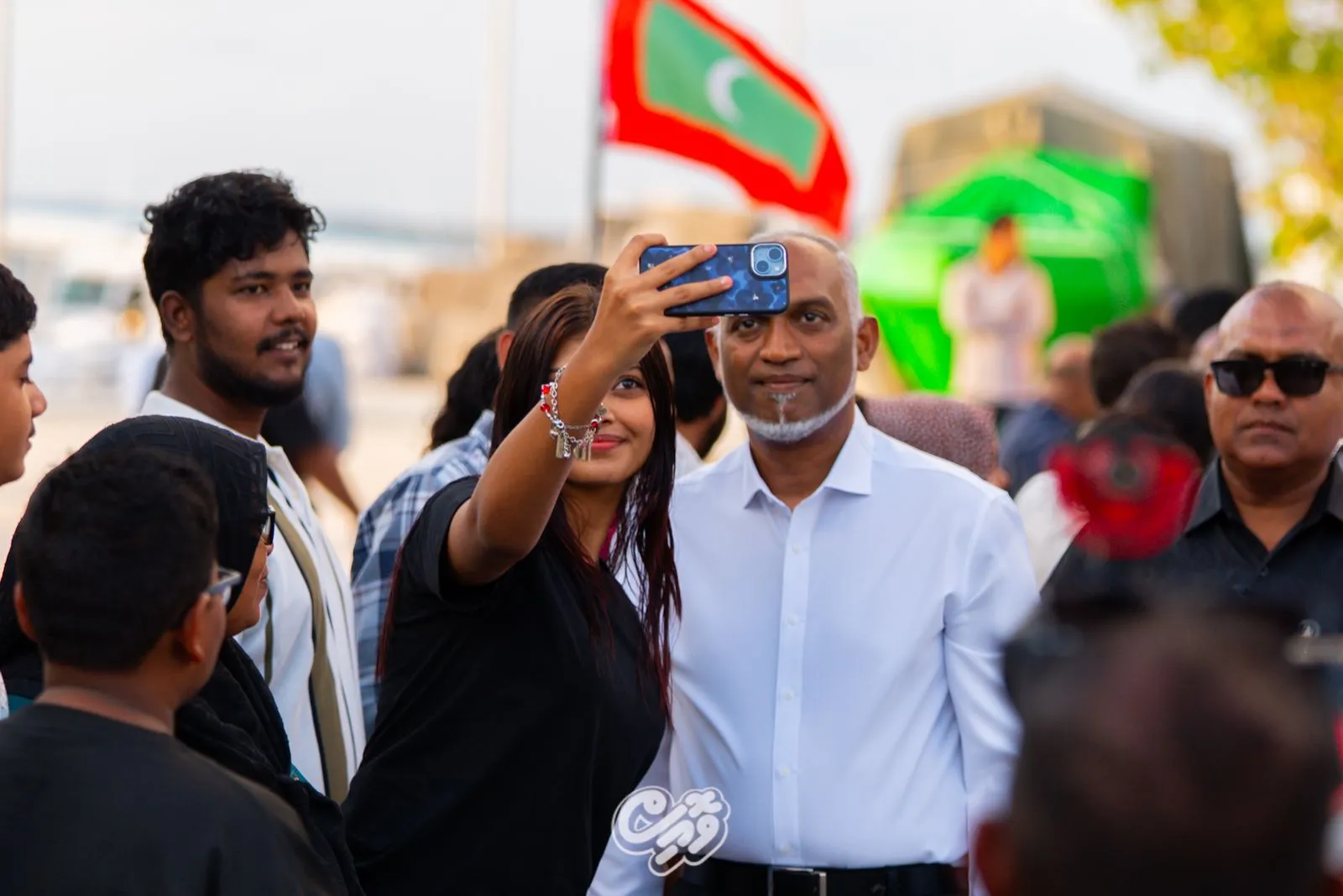 ރައީސަށް ދަރަވަންދޫ އިން ހޫނު މަރުހަބާއެއް