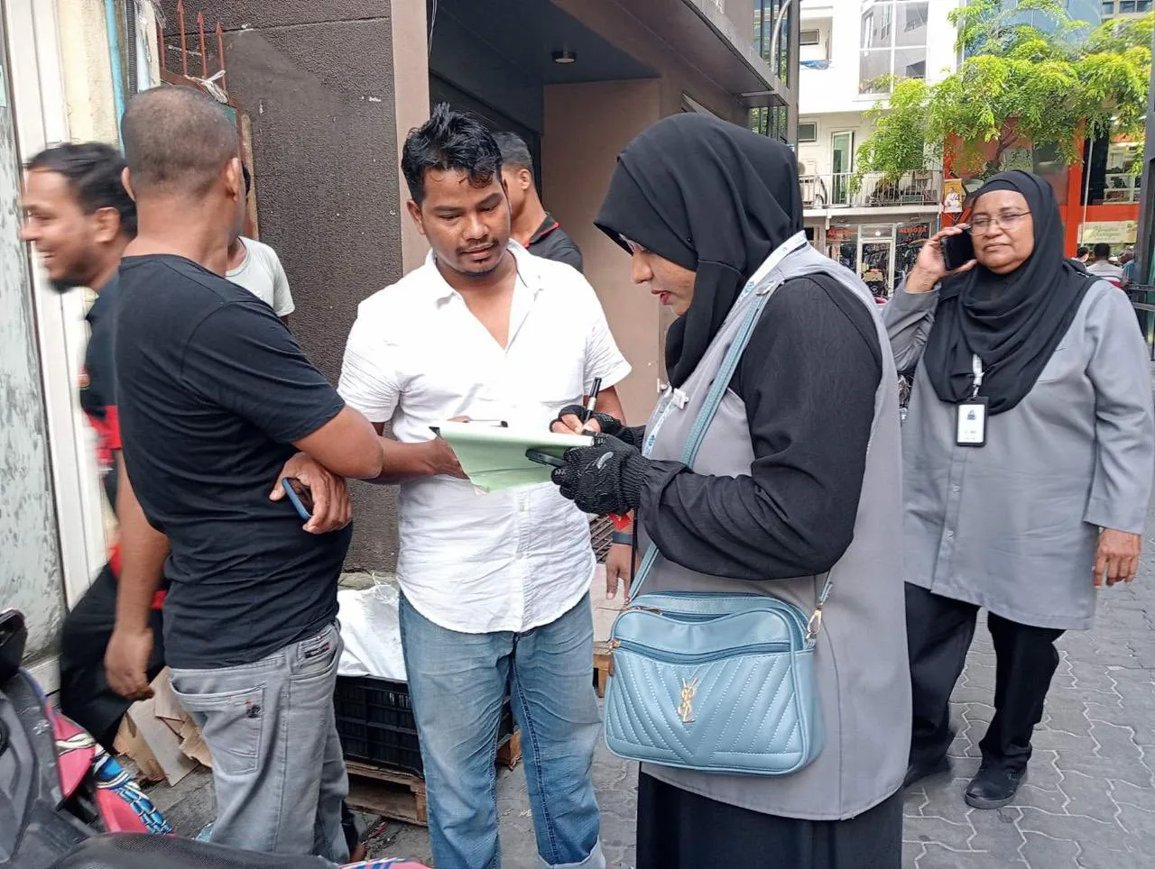 މަގުމަތީ ގައި ކުނި ބަހައްޓައިގެން އިއްޔެ އެކަނިވެސް 18 މީހެއް ޖޫރިމަނާކޮށްފި