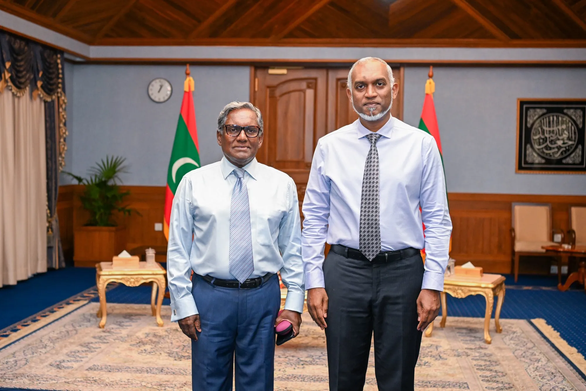 ރައީސް ޑރ މުއިއްޒު ކުރީގެ ރައީސް ޑރ. ވަހީދާ ބައްދަލުކުރައްވައިފި