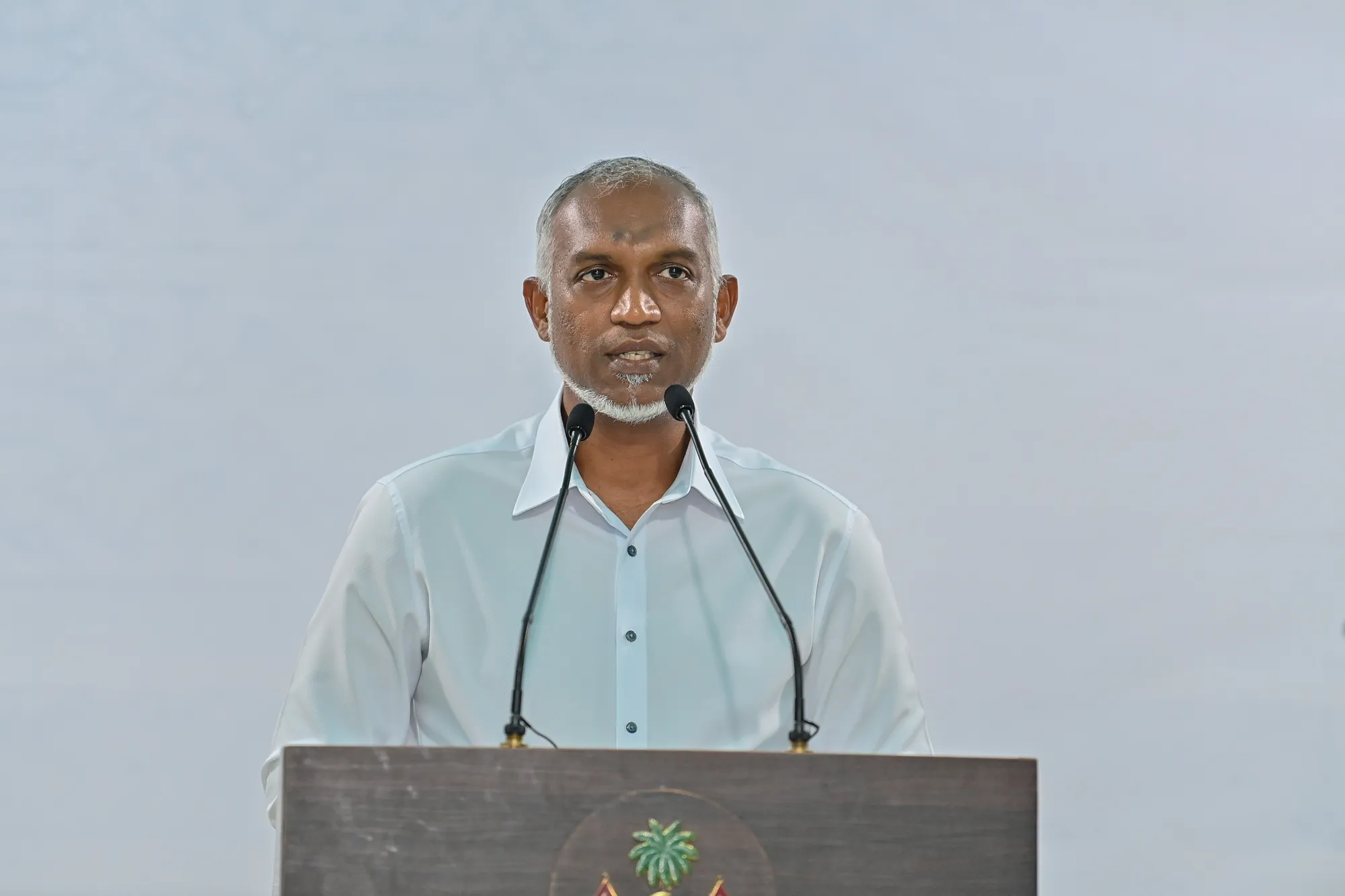 ވަޒީރުންނަށް ރުހުން ނުދިނީ ބޭރުގެ ބަޔަކު މަޖުބޫރު ކޮށްގެން: ރައީސް މުޢިއްޒު