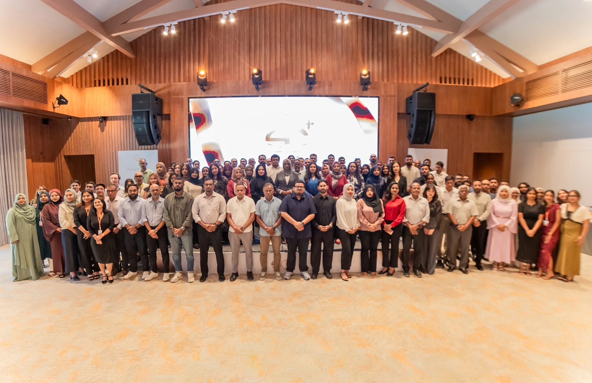 ދިރާގު އެލީޓް ކްލަބްގެ ޕާޓްނަރުންގެ އަގުވަޒަންކޮށް ޚާއްޞަ އެވޯޑެއް ދީފި 