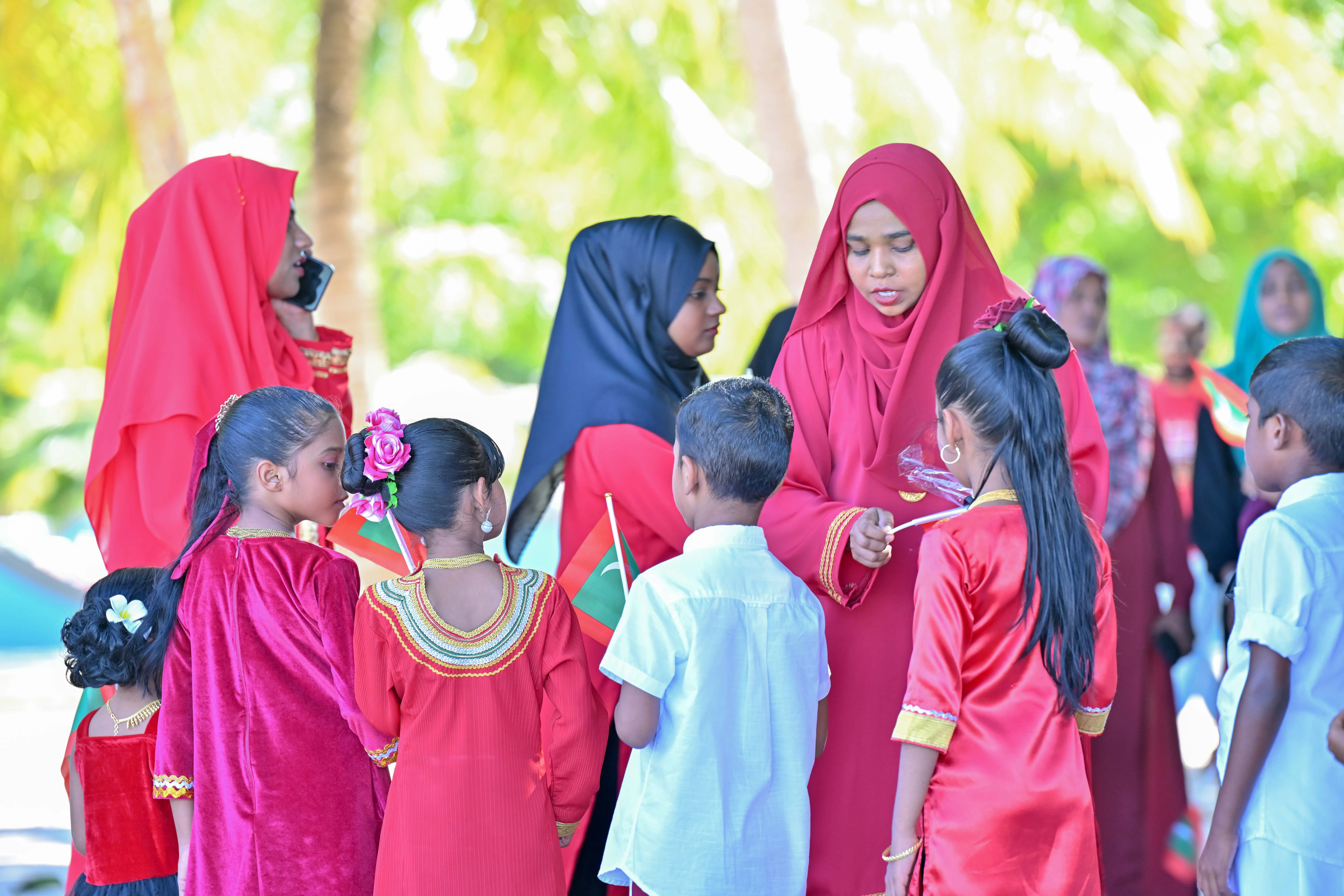 އައްޑޫ މީދޫ އަދި ހުޅުދޫ ކައުންސިލްގެ އިދާރާތައް އަލަށް އުފައްދަވައި، އައްޑޫ ސިޓީ ކައުންސިލްގެ އިދާރާގެ އޮނިގަނޑަށް ބަދަލުގެންނަވައި، ހދ. ހިރިމަރަދޫ ކައުންސިލާއި ހުރިހާ އަތޮޅު ކައުންސިލްތަކާއި އެ ކައުންސިލްތަކުގެ އިދާރާތައް އުވާލައްވައިފި