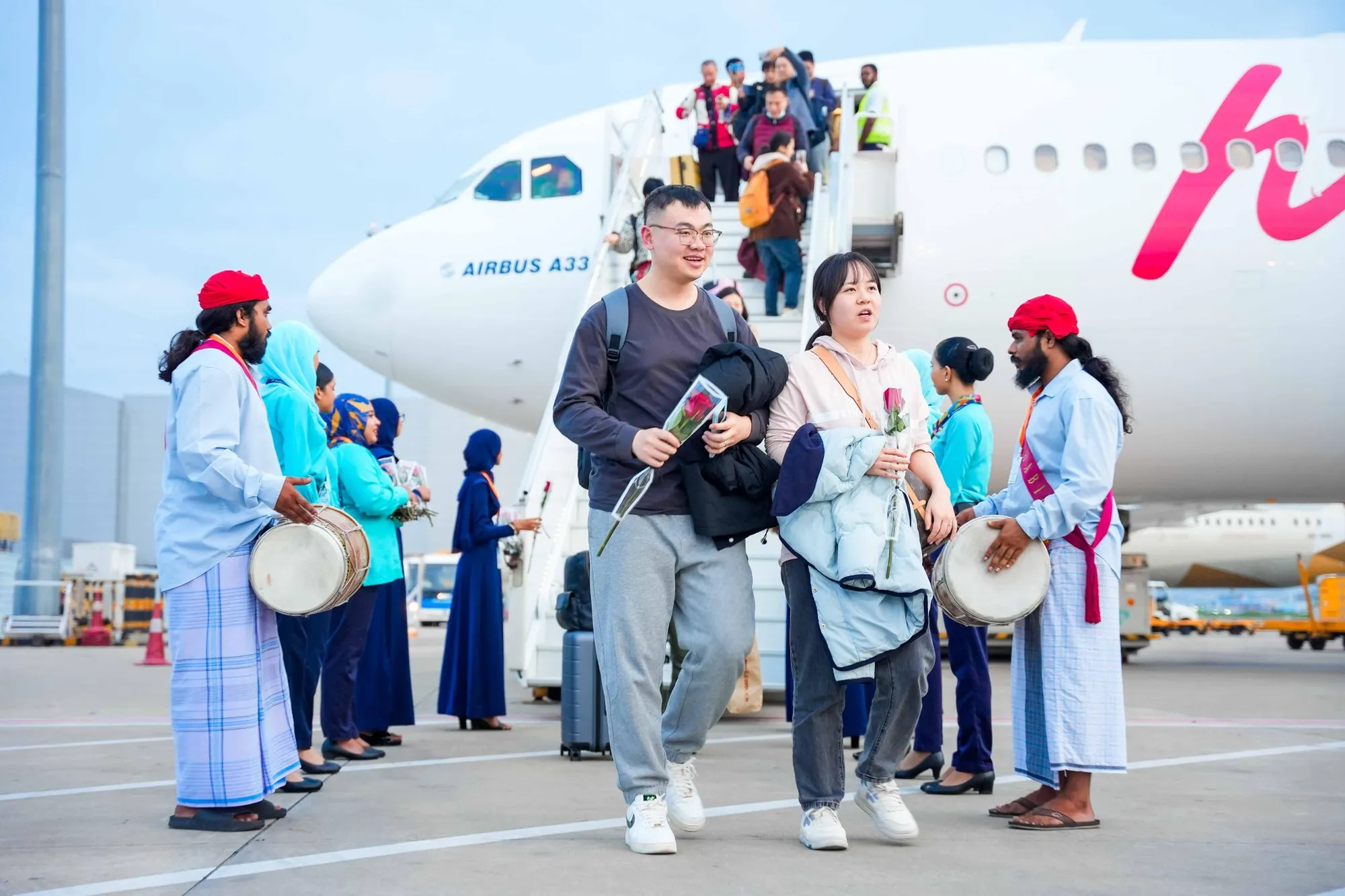 Tourists arriving in VIA (Photo/Maldivian)