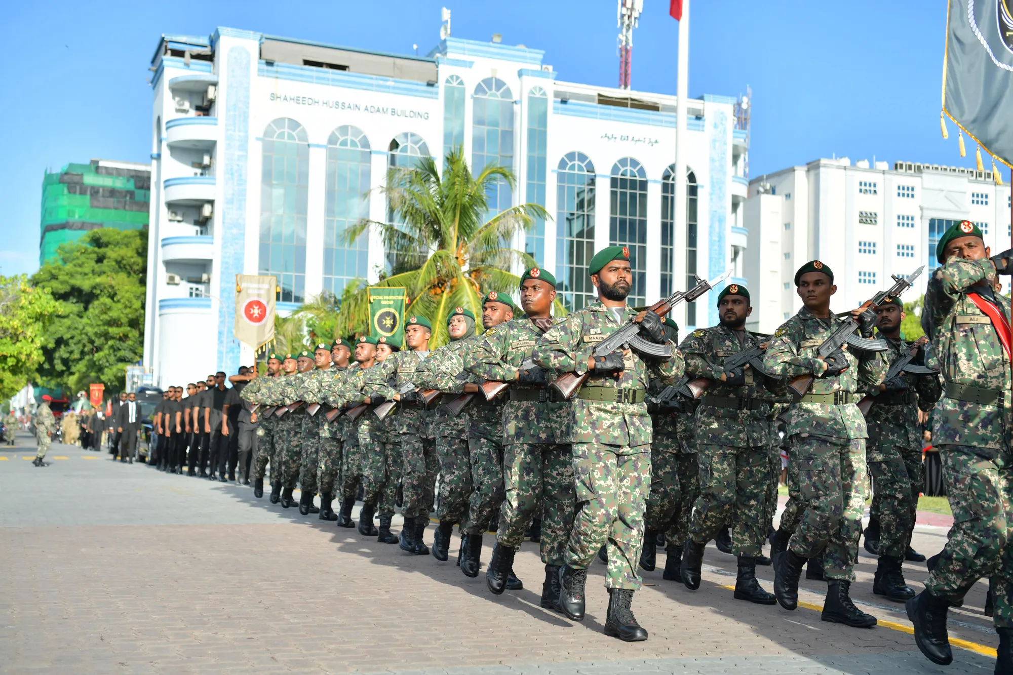 ސިފައިންގެ މަގުމަތީ ހިނގާލުން މާލެއާ ހުޅުމާލޭގައި