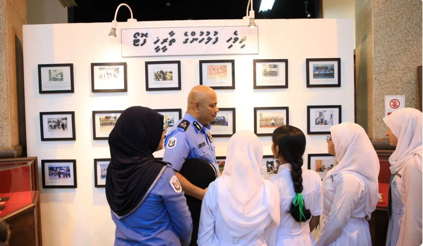 ފުލުހުންގެ ޚިދުމަތުގެ ދުވަހާ ގުޅިގެން ފުލުހުންގެ އާސާރު ދައްކައިލުމުގެ ހަރަކާތް ފަށައިފި
