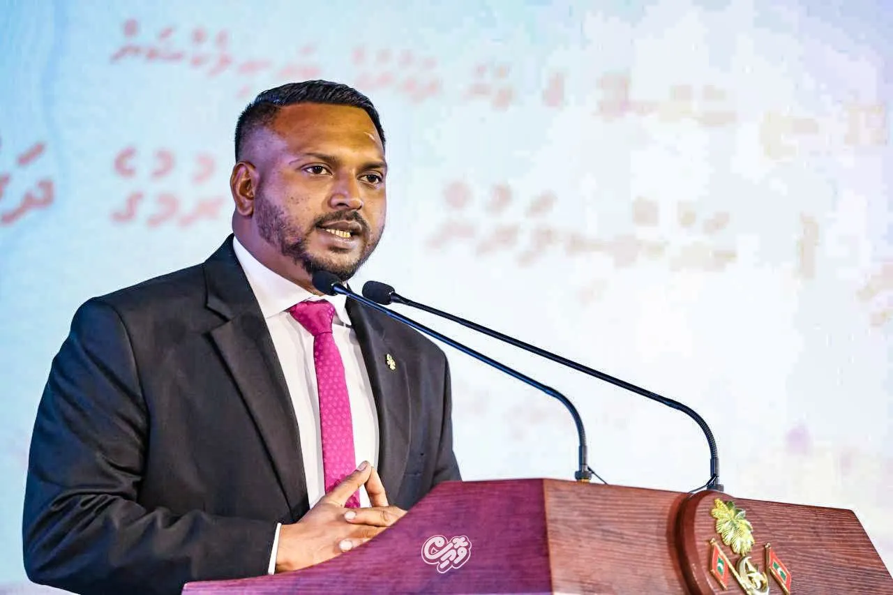 ރައީސް މުޢިއްޒަކީ މޮޅު ކައްޕިތާނެއް، ދިވެހީންގެރާއްޖެ ހޯދައިދެއްވާނެ: ނަރީޝް