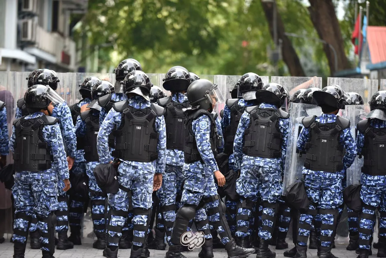 ފުލުހުންގެ މުސާރަ މިމަހުން ފެށިގެން %35 ބޮޑު ކޮށްފި