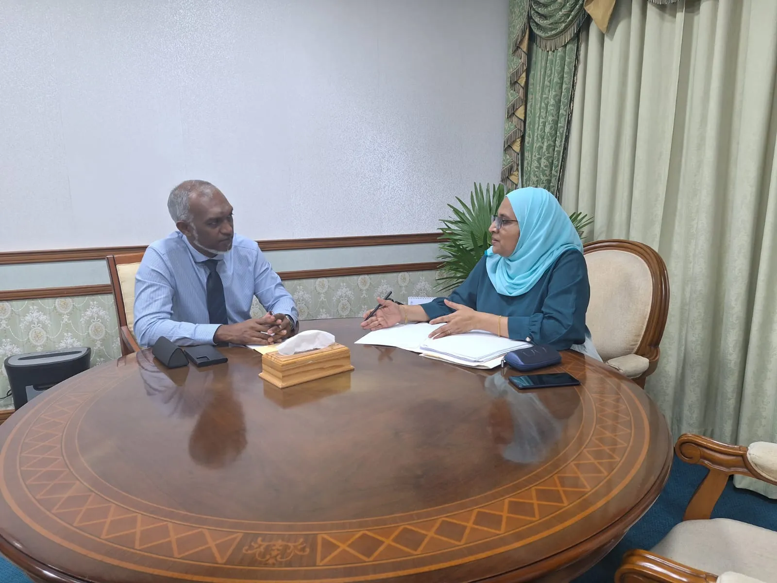 މެނިފެސްޓޯ އެކުލަވާލެއްވުމުގައި ރައީސް ޑރ. މުޢިއްޒު ދެއްވި އެހީތެރިކަމަށް ޢާޒިމާގެ ޝުކުރު!