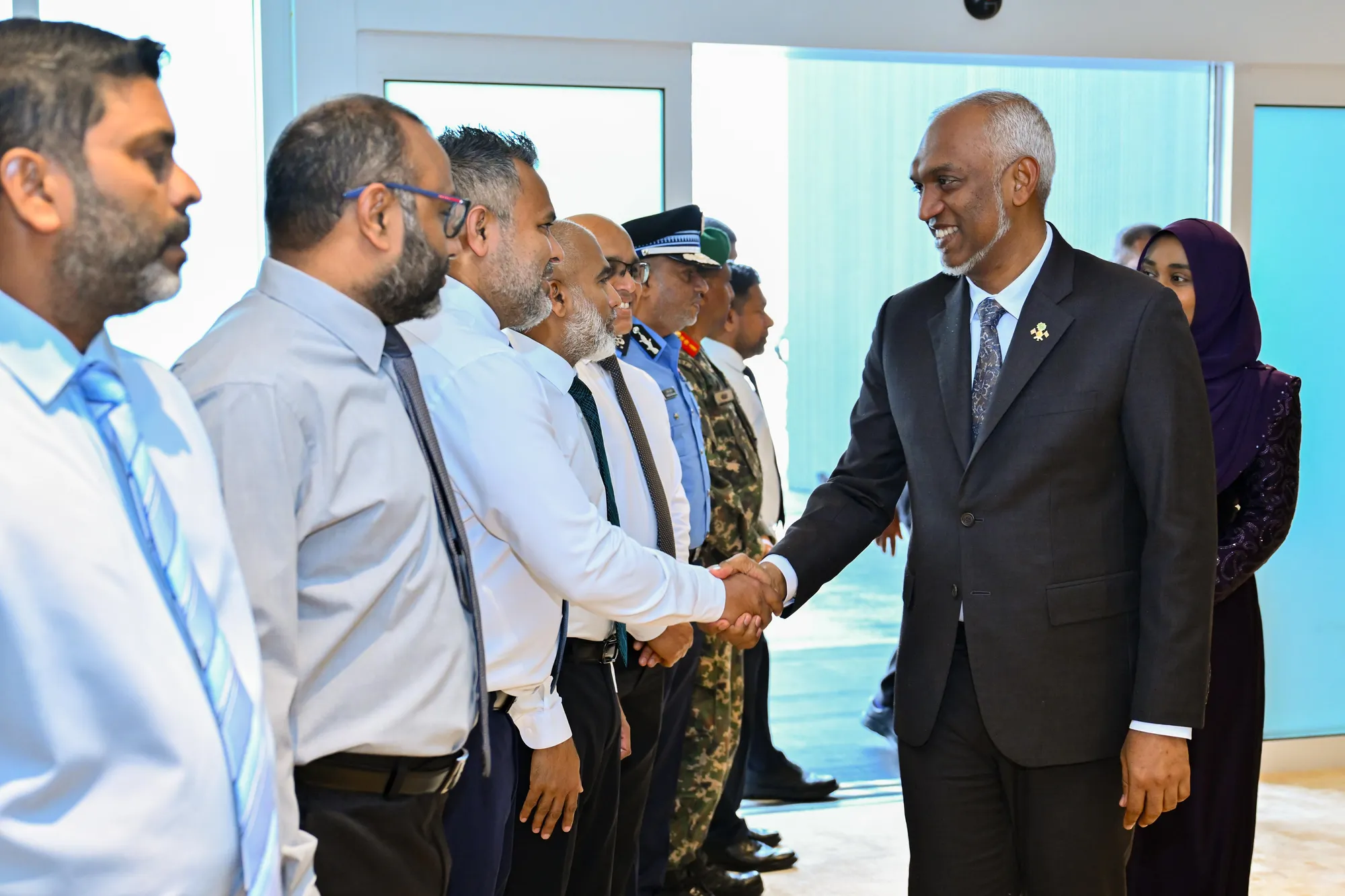 ތާރީޚީ ދަތުރުފުޅަށް ފަހު، ރައީސްގެ ދެކަނބަލުން މާލެ ވަޑައިގެންފި