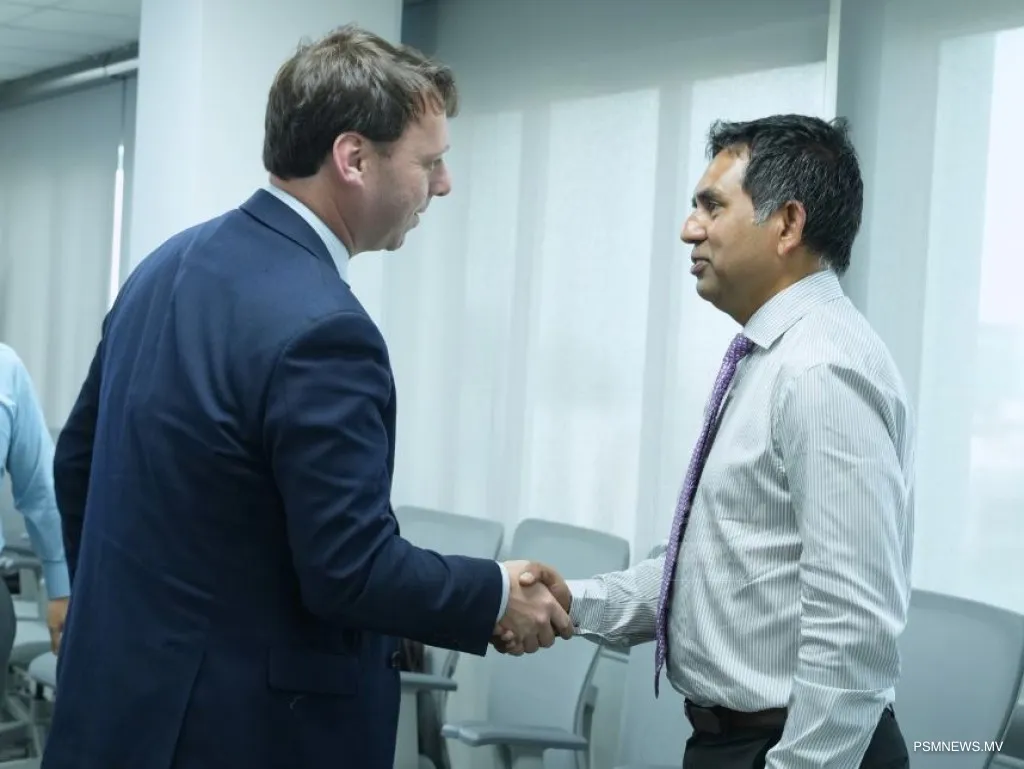 Minister Mohamed Saeed meets with Trade Representative to Maldives-- Photo: Ministry