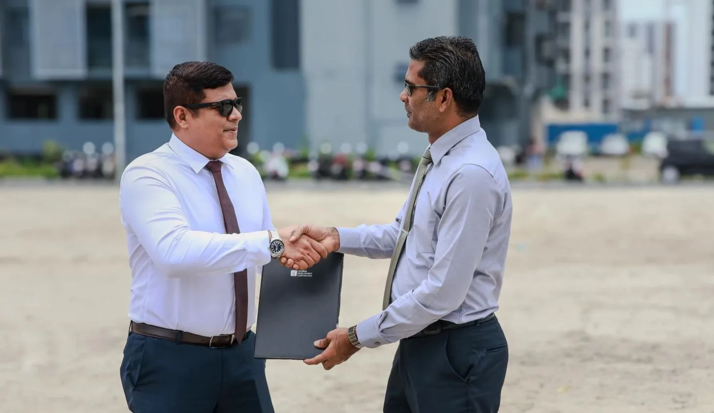 ވަގުތީ ގޮތުން ވެހިކަލް ބެހެއްޓުމަށް ހުޅުމާލޭގައި ހަމަޖެއްސި ބިން ހުޅުވާލައިފި