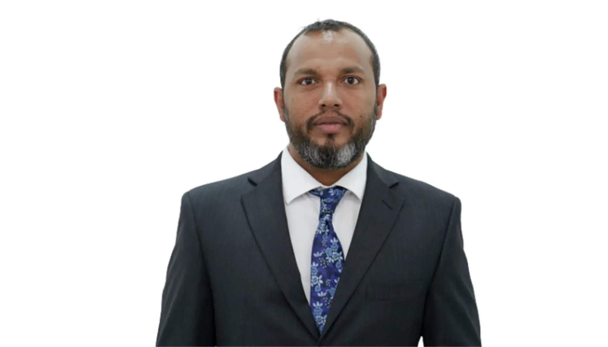 ދަރަނި އަދާކޮށްފައި ނުވާތީ، އުކުޅަހު އިސް މެޖިސްޓްރޭޓްގެ މަގާމު ހުސްވެއްޖެ