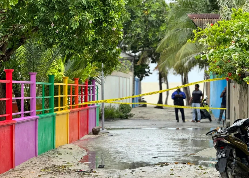 އުނގޫފާރުގައި ހިނގި ކަރަންޓުގެ ހާދިސާއާއި ގުޅިގެން ފެނަކަ ޖޫރިމަނާކޮށްފި