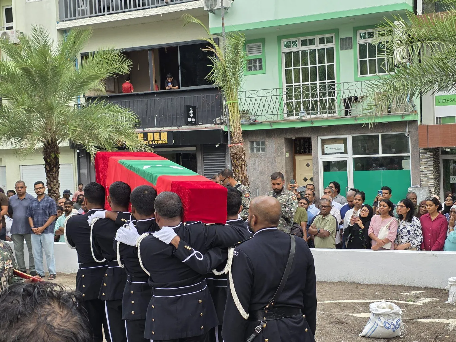 ޞާބިރުގެ ޖަނާޒާ ރަސްމީ އިއްޒަތުގައި ބާއްވައިފި