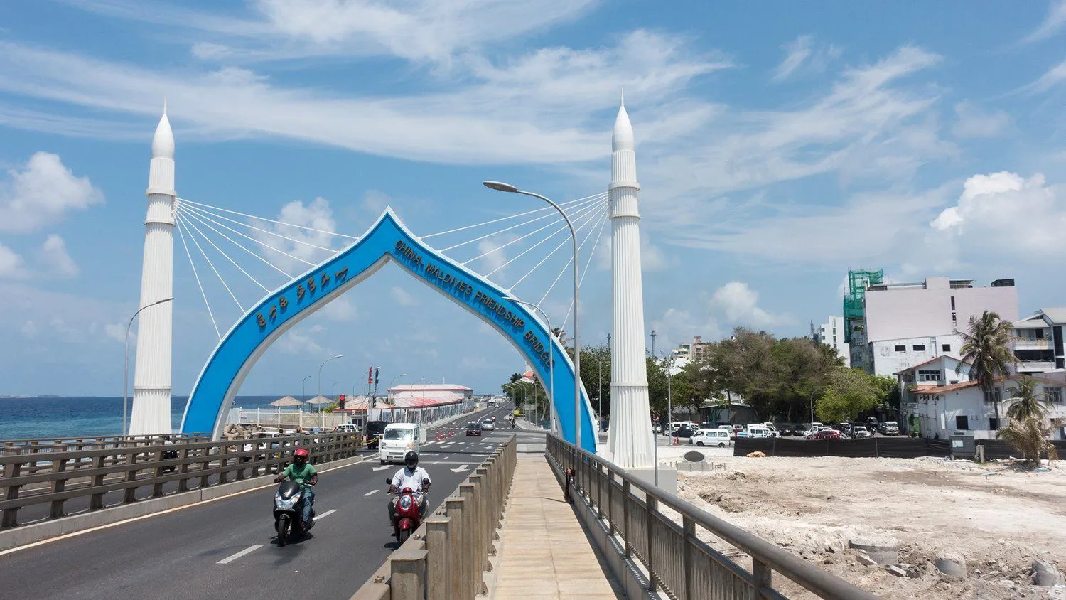 ހައިވޭގައި ސައިކަލެއް ކަހާލައިގެން ވެއްޓުނު މީހަކު މަރުވެއްޖެ