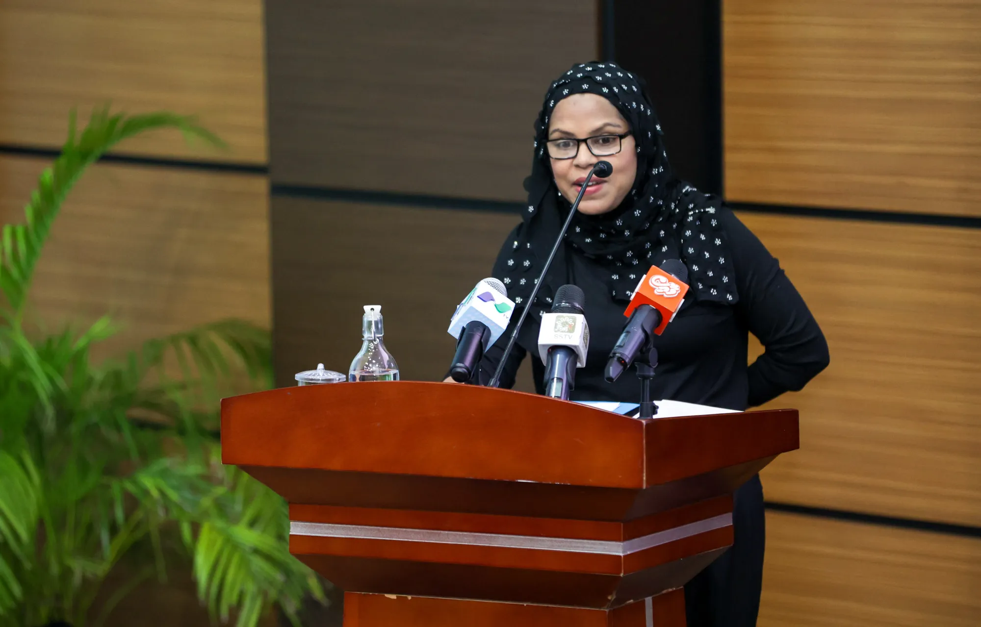 ރާއްޖޭގެ ހާލަތު މިހާރު އޮތްގޮތުން ޤާނޫނު އަސާސީ މުރާޖައާކުރުން ނޫންގޮތެއް ނެތް: ދިޔާނާ