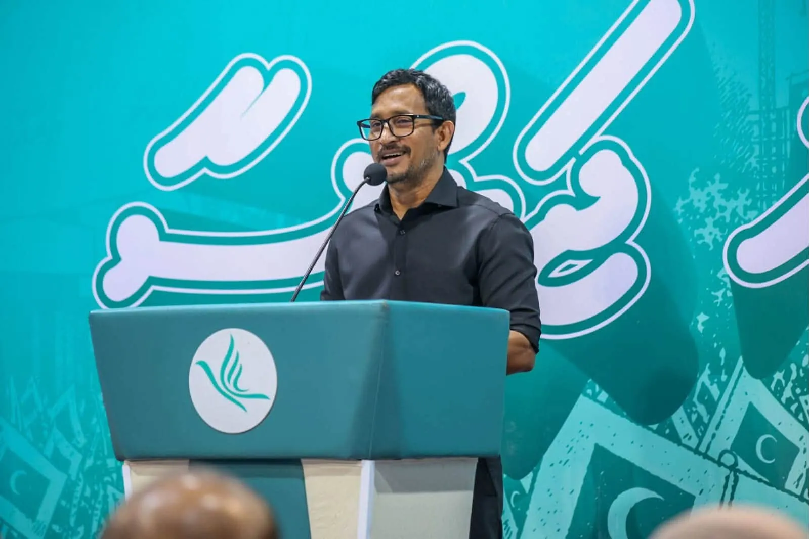 ރައީސް ޑރ. މުޢިއްޒަށް ތާޢީދު ކުރަނީ އުތުރުކޮރެއާގެ ރައްޔިތުން އެޤައުމުގެ ރައީސަށް ތާޢީދު ކުރާ ގޮތަށް ކަމުގައި ފަލާޙް ވިދާޅުވެއްޖެ