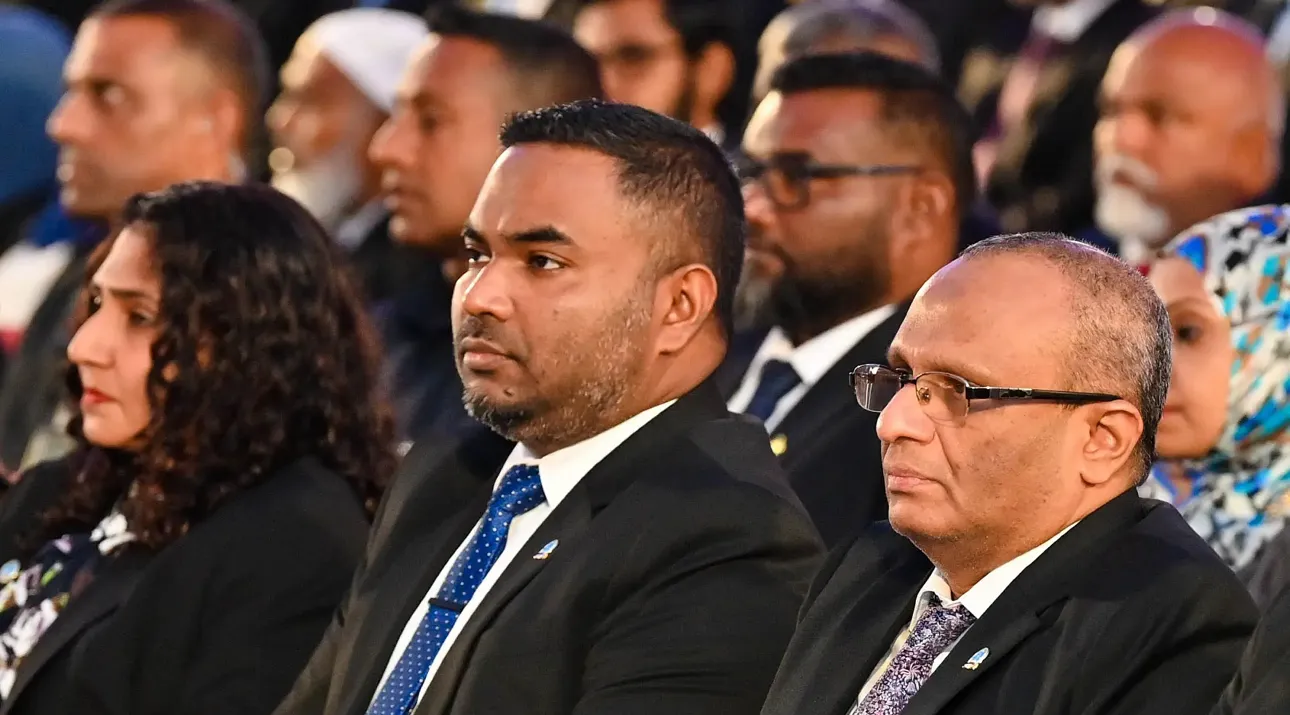 އަޒްމިރަލްދާ އާއި މަހާޒު ވަކިކުރަން ޖޭއެސްސީން ނިންމައިފި