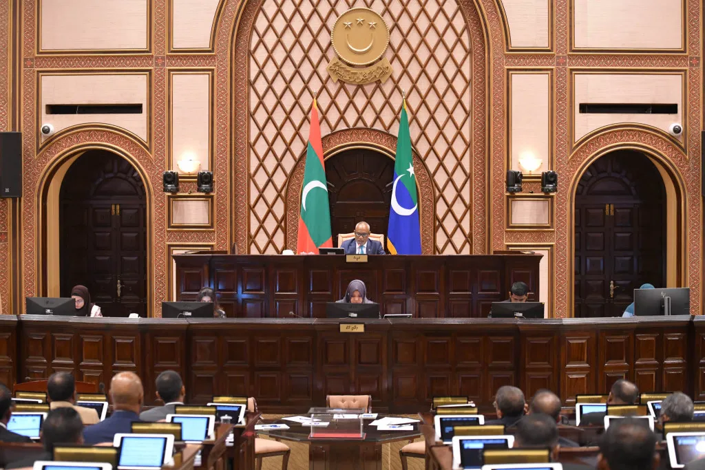 މަޖިލިސް މެންބަރުންގެ އަދަދު މިހާރަަށްވުރެ އިތުރު ނުކުރެވޭނެ ގޮތް ހަދަނީ
