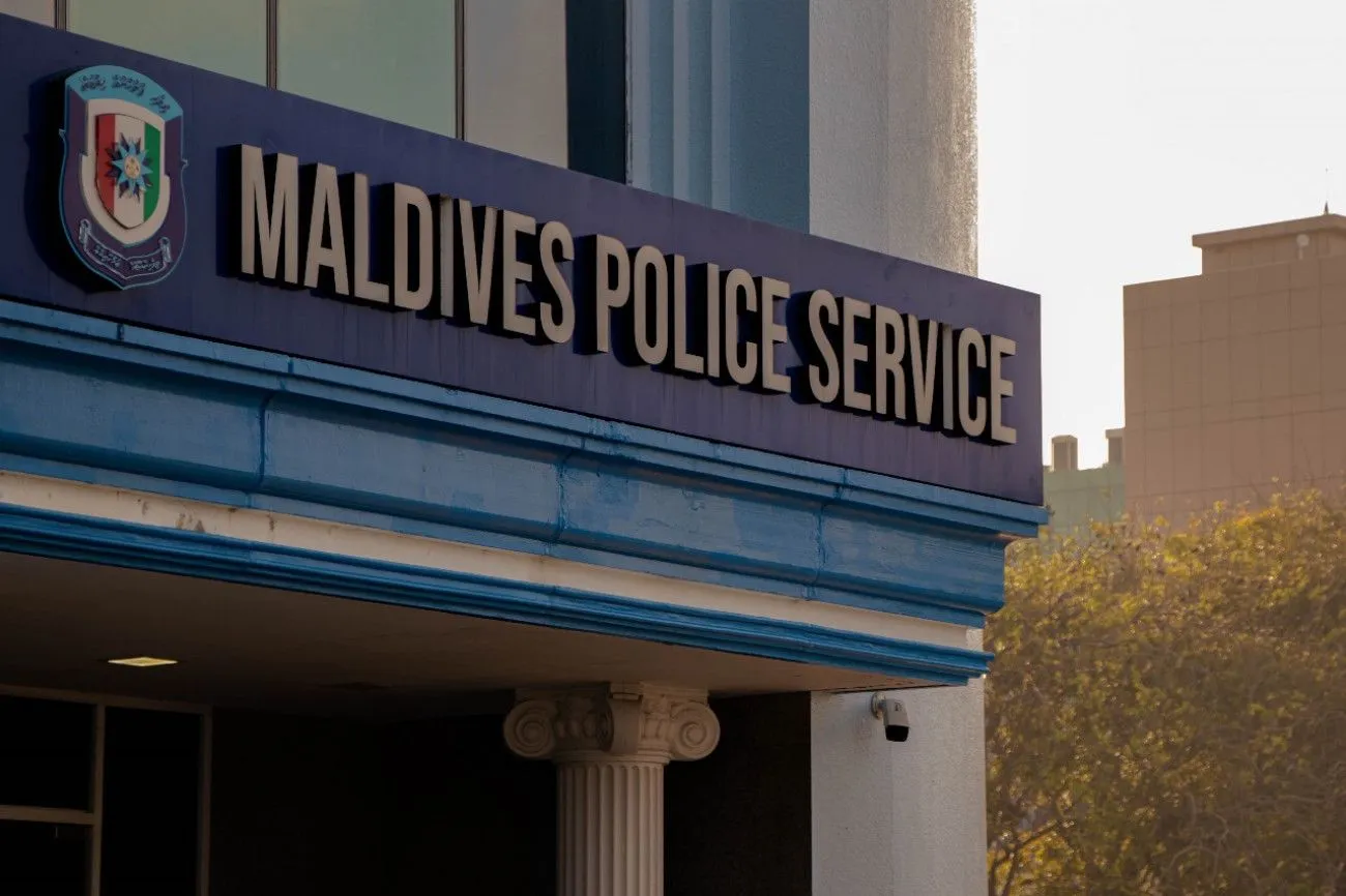 ކުޑަކުއްޖަކަށް ޖިންސީ ގުނަވަން ދެއްކި ކަމަށް ބުނާ މައްސަލަ: ހެއްކެތް ނެތް، އެއްބާރުލުމެއް ވެސް ނުދޭ