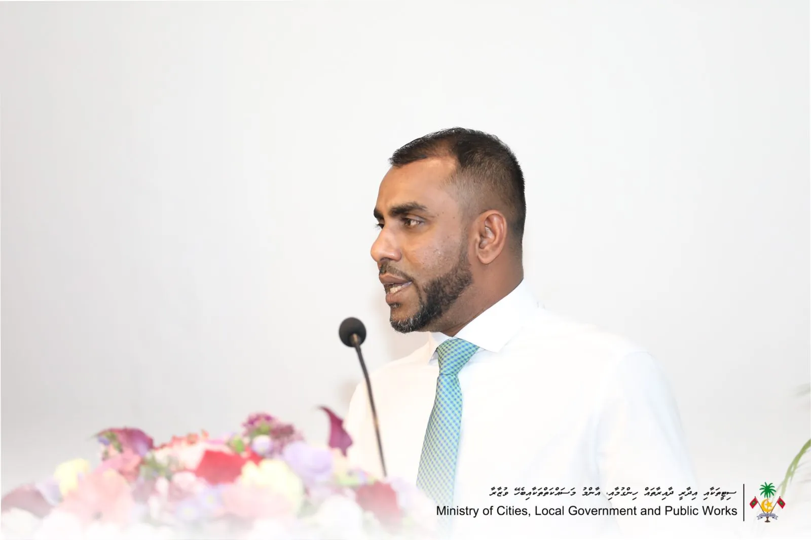 ފަތުރުވެރިކަން ޕްރޮމޯޓް ކުރުމަށް، އައްޑޫގައި އިނގިރޭސިން ހަދައިފައިވާ ތަންތަން މަރާމާތު ކުރަނީ