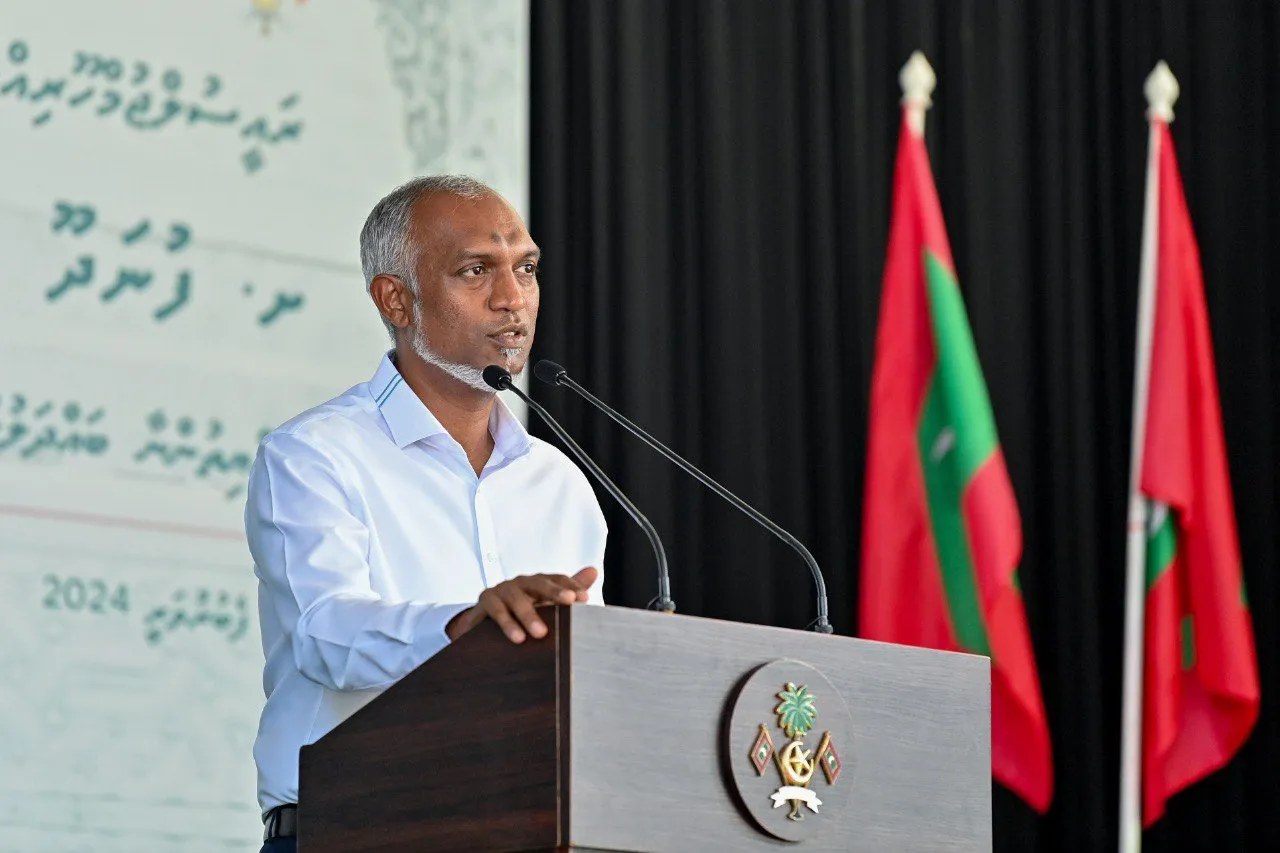 މުވައްޒަފުންނަށް ވީމަ ލިބޭ ހުރިހާ ޢިނާޔަތެއް އ.ތ.މ ކޮމިޓީ މެންބަރުންނަށް ލިބޭ ގޮތް ހަދައިދޭނަން: ރައީސް މުޢިއްޒު