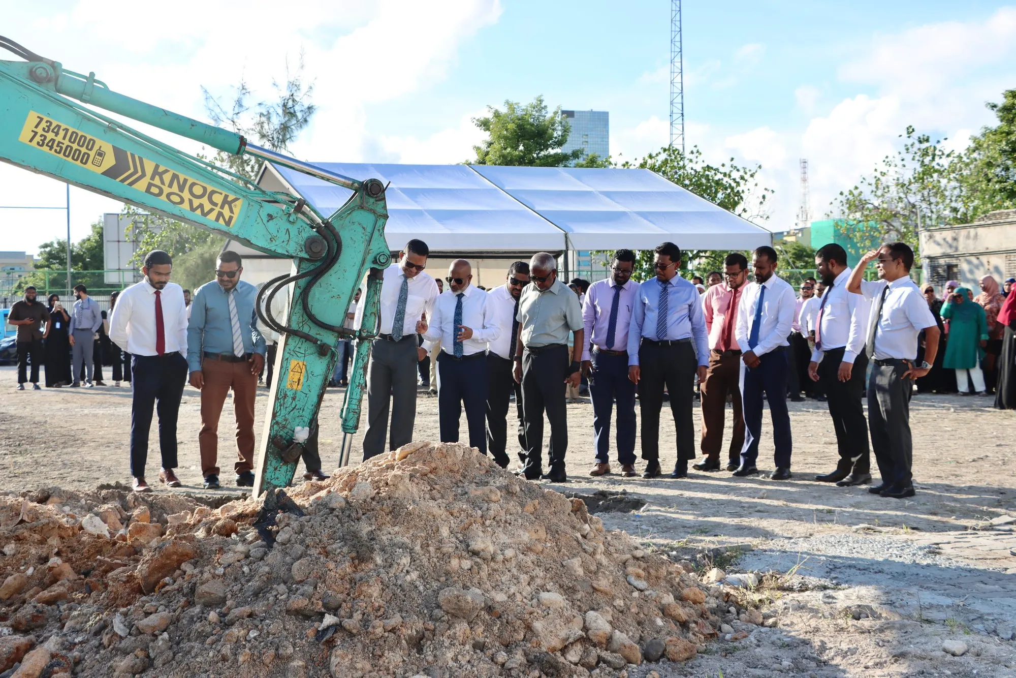 80 މިލިއަން ސަލާމަތްކޮށް، ޢަރަބިއްޔާ ސްކޫލުގެ އައު ޢިމާރާތުގެ ޢަމަލީ މަސައްކަތް ފަށައިފި