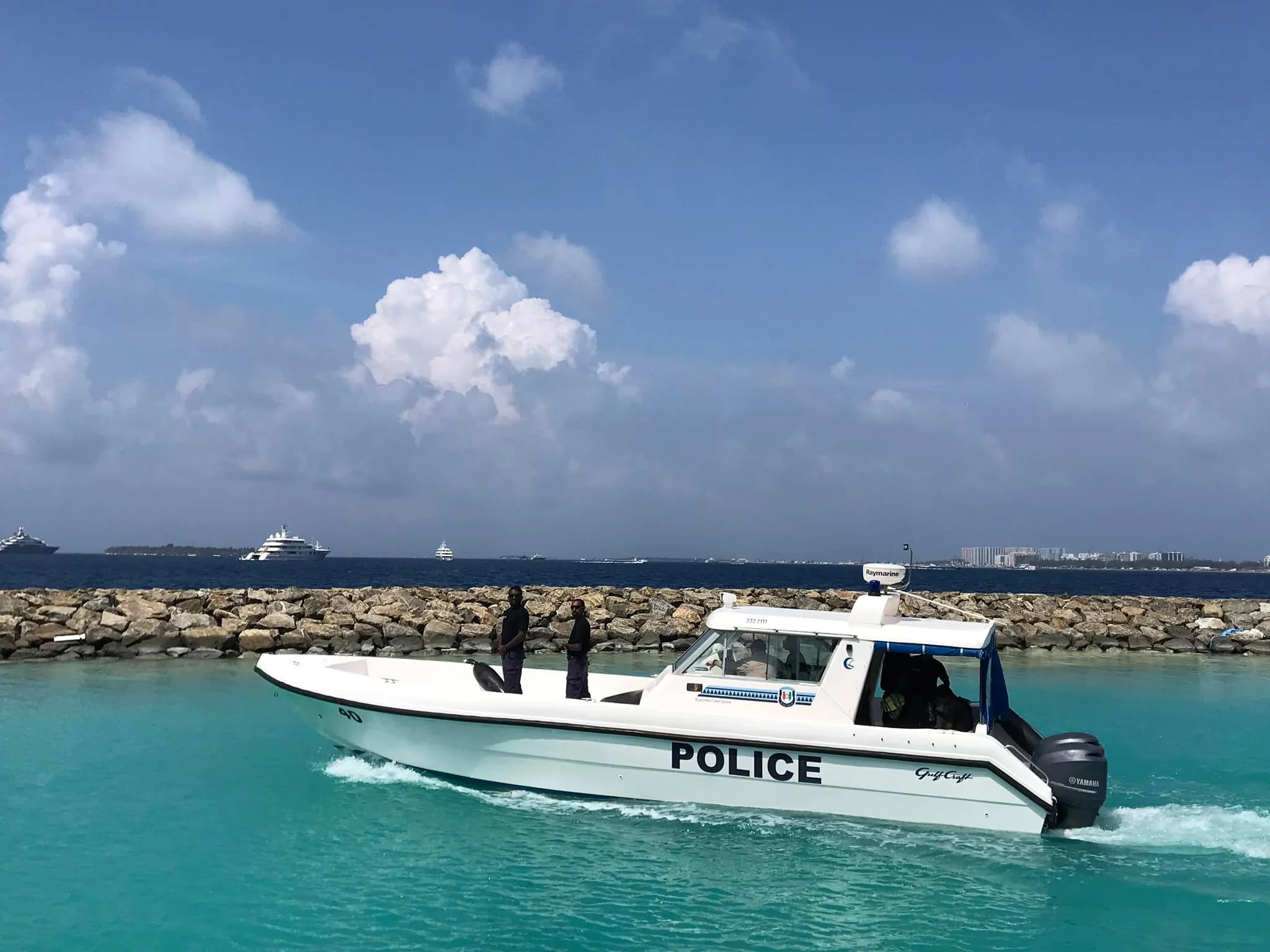  އެކަނި ކަނޑުމައްޗަށް ނުކުމެ އުޅުނު މީހަކު އޮޔާދަނިކޮށް ސަލާމަތްކޮށްފި