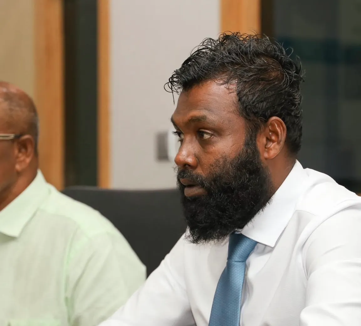މެންބަރު ހަސަންގެ ނަމުގައި ފޭކު އައިޑީއެެއް ހަދާފައިވާތީ ސަމާލުވާން އެދިއްޖެ