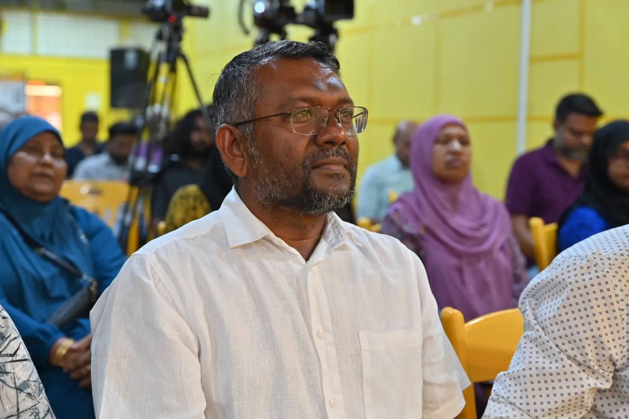 ސަރުކާރުގެ ހިންގުންތެެރިކަމެއް ނެތުމުގެ ސަބަބުން 10 ވަރަކަށް އަހަރު ގެއްލިގެން ހިނގައްޖެ: ފައްޔާޒު
