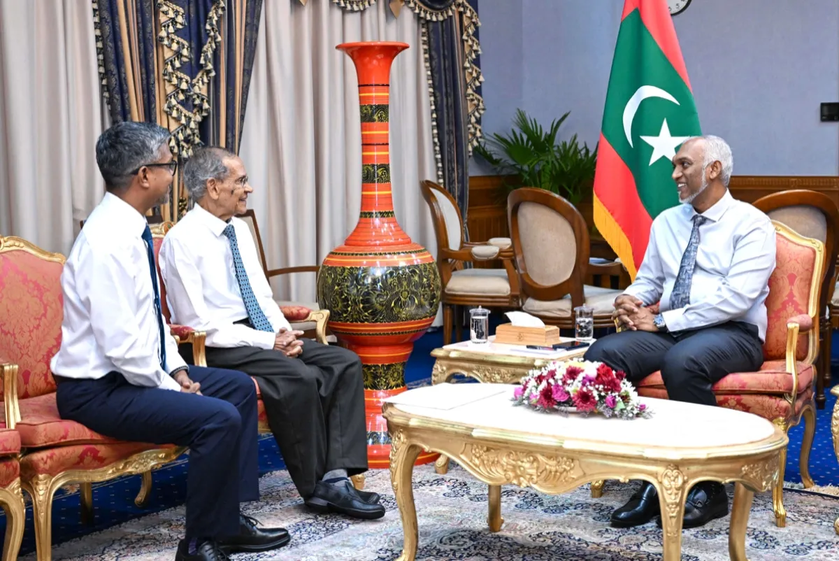 President Dr. Muizzu meeting with Dr. Mohamed Zahir Hussain (Photo/President's Office)