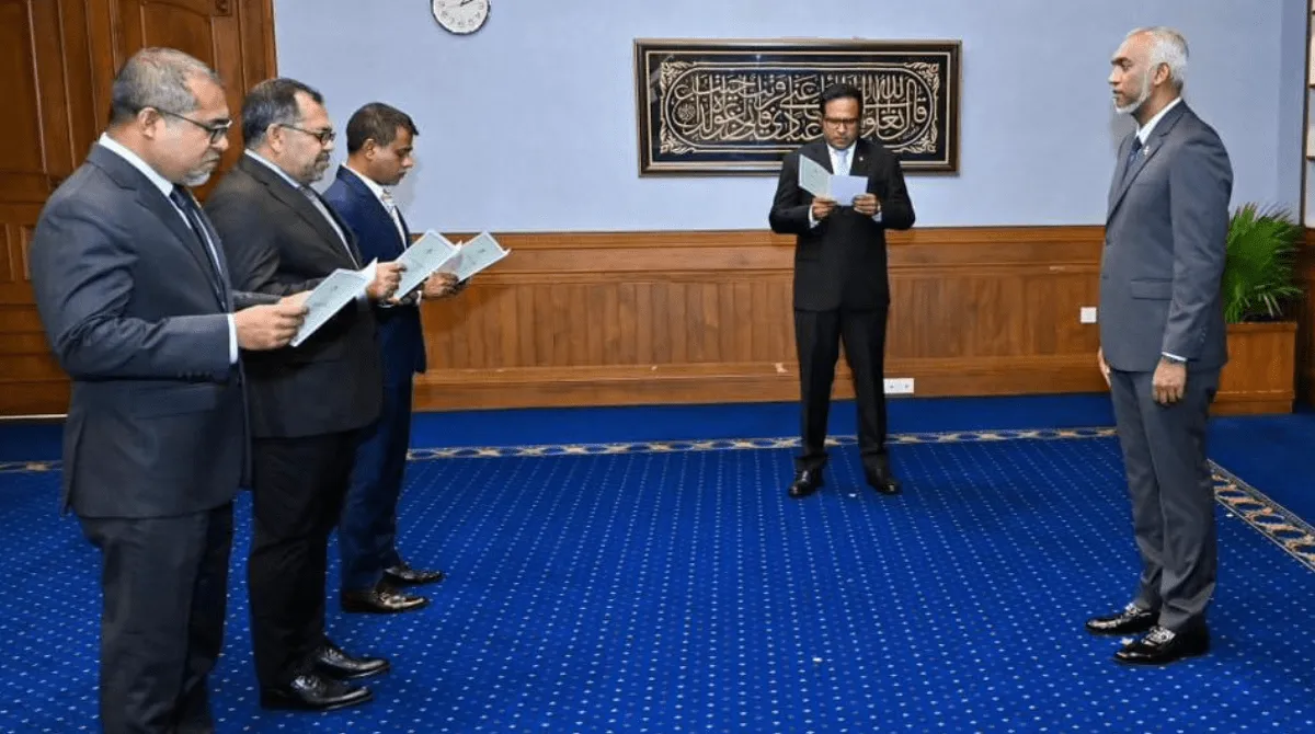 Ministers taking oath (Photo/President's Office)