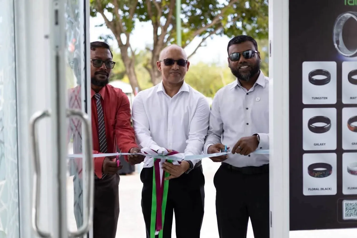 ތުޅާދޫގައި ބެހެއްޓި އެމް.އައި.ބީ އޭޓީއެމްގެ ސަބަބުން މަސައްކަތްތެރިންނާއި، މަސްވެރިންނާއި، ރަށުގެ ވިޔަފާރިތަކަށް އެހީތެރިކަން ލިބިގެންދާނެ: މިނިސްޓަރ ޒަރީރު