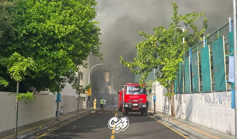 The nearby area in flames due to the fire (Photo/Voice)