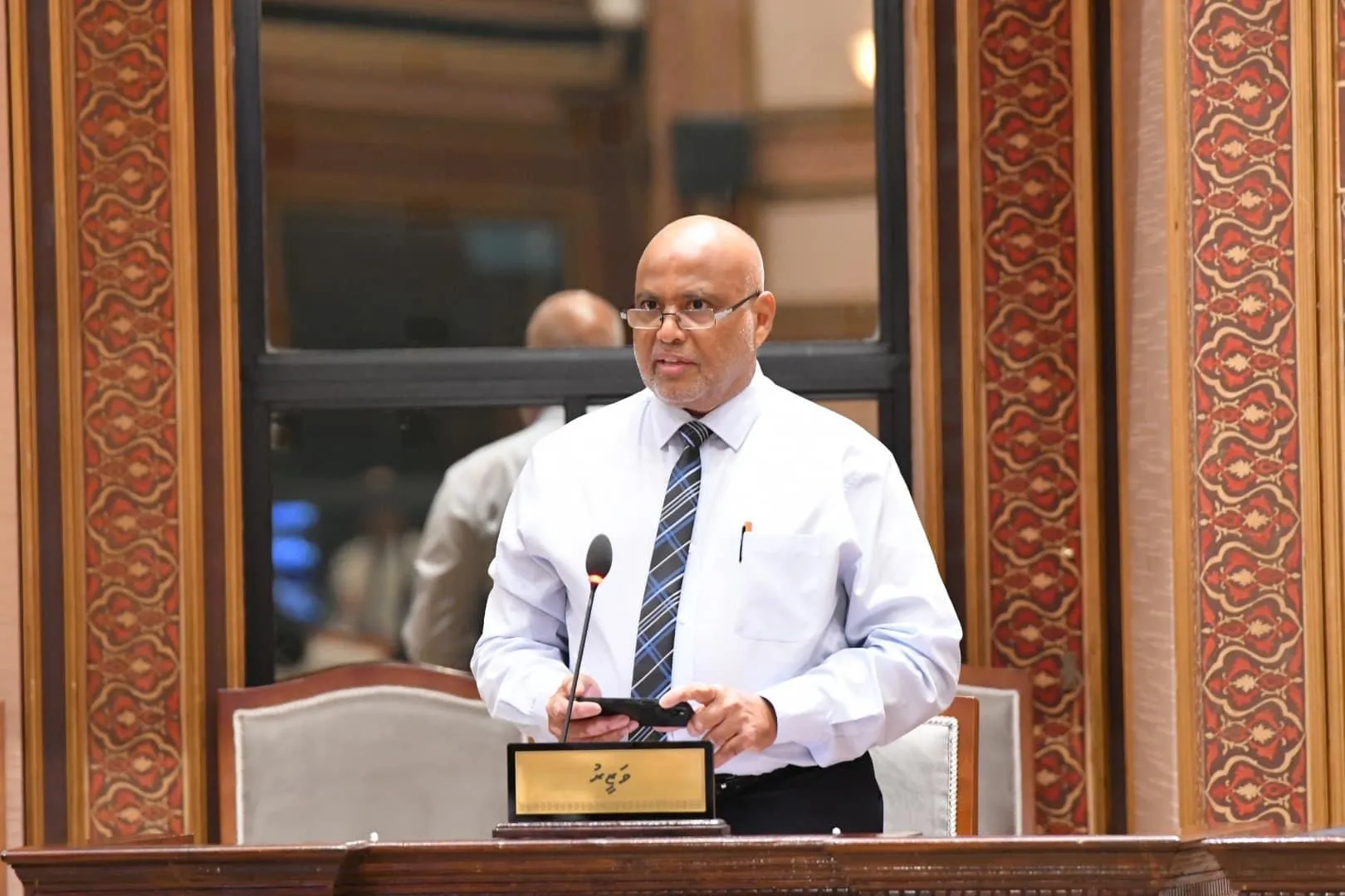 ފަޅުން ދީފައި ހުންނަ ތަންތަނަށް ގޯއްޗެކޭ ނުކިޔޭނެ، ފަޅު ހިއްކައި ގޯތިދޭނީ މިސަރުކާރުން: ހައިދަރު