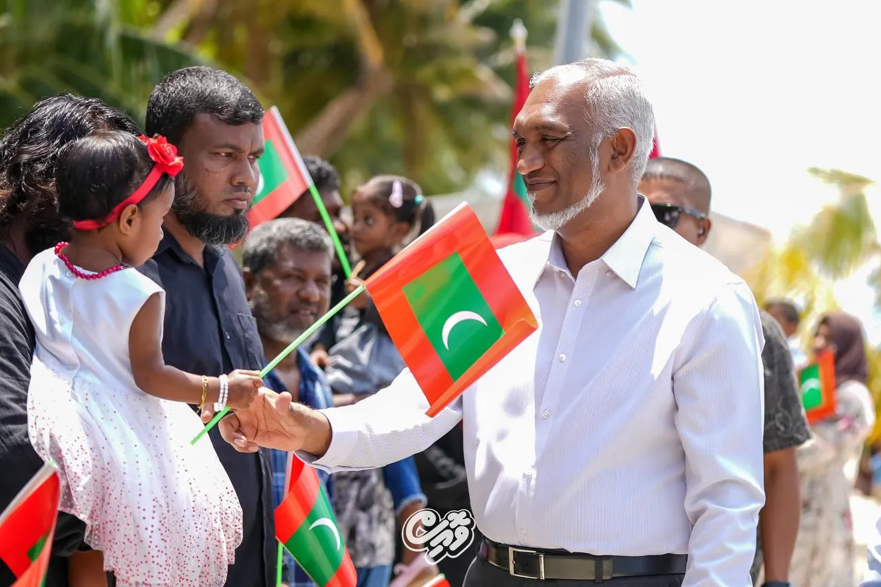 ޚާއްޞަ އަޅައިލުމާ ލޯބި ބޭނުންވާ މީހުންނަށް ޚިދުމަތްދޭނީ އަތުގުޅާލައިގެން: ރައީސް މުޢިއްޒު