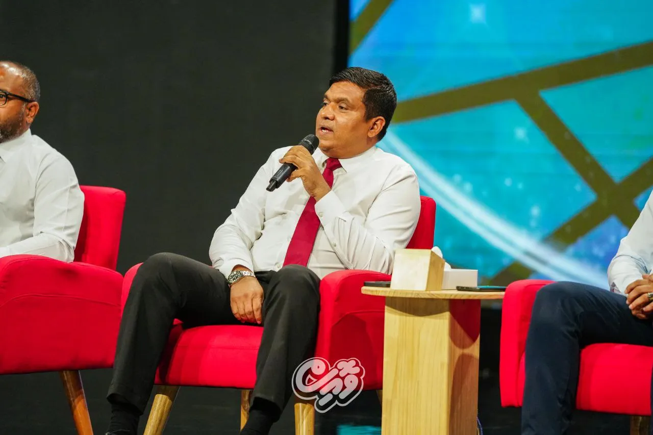 60 އަހަރުވުމުން ކާރު ދުއްވުން މަނާކޮށް ހާއްސަ ލައިސަންސް ނަގަން ޖެހޭ ވާހަކަ އަކީ ދޮގެއް: އަމީން