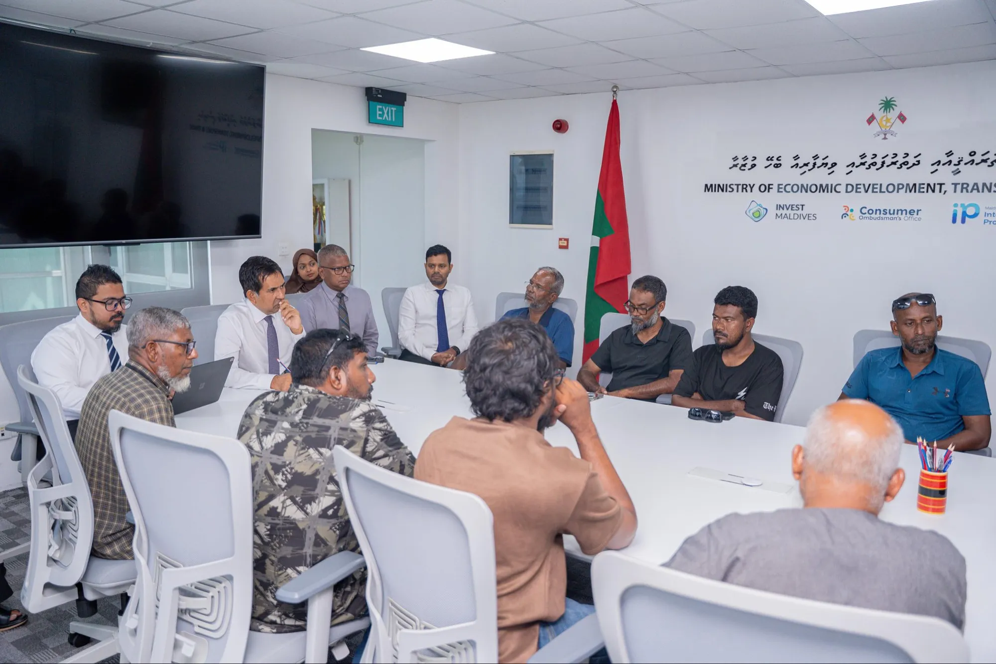 މިނިސްޓަރު ސައީދު، ލޮރީ ޑްރިވަރުންނާ އެއް މޭޒަކަށް