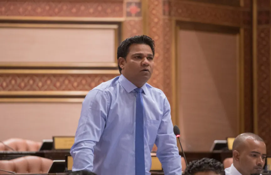 އެމްޑީޕީގެ ތުހުމަތެއް ސަރުކާރަށް؛ ބޮޑު އަގުގައި ޑްރޯން ގަތީ މަޖިލީހުގެ އިންތިހާބަށް ފައިސާ ހޯދަން