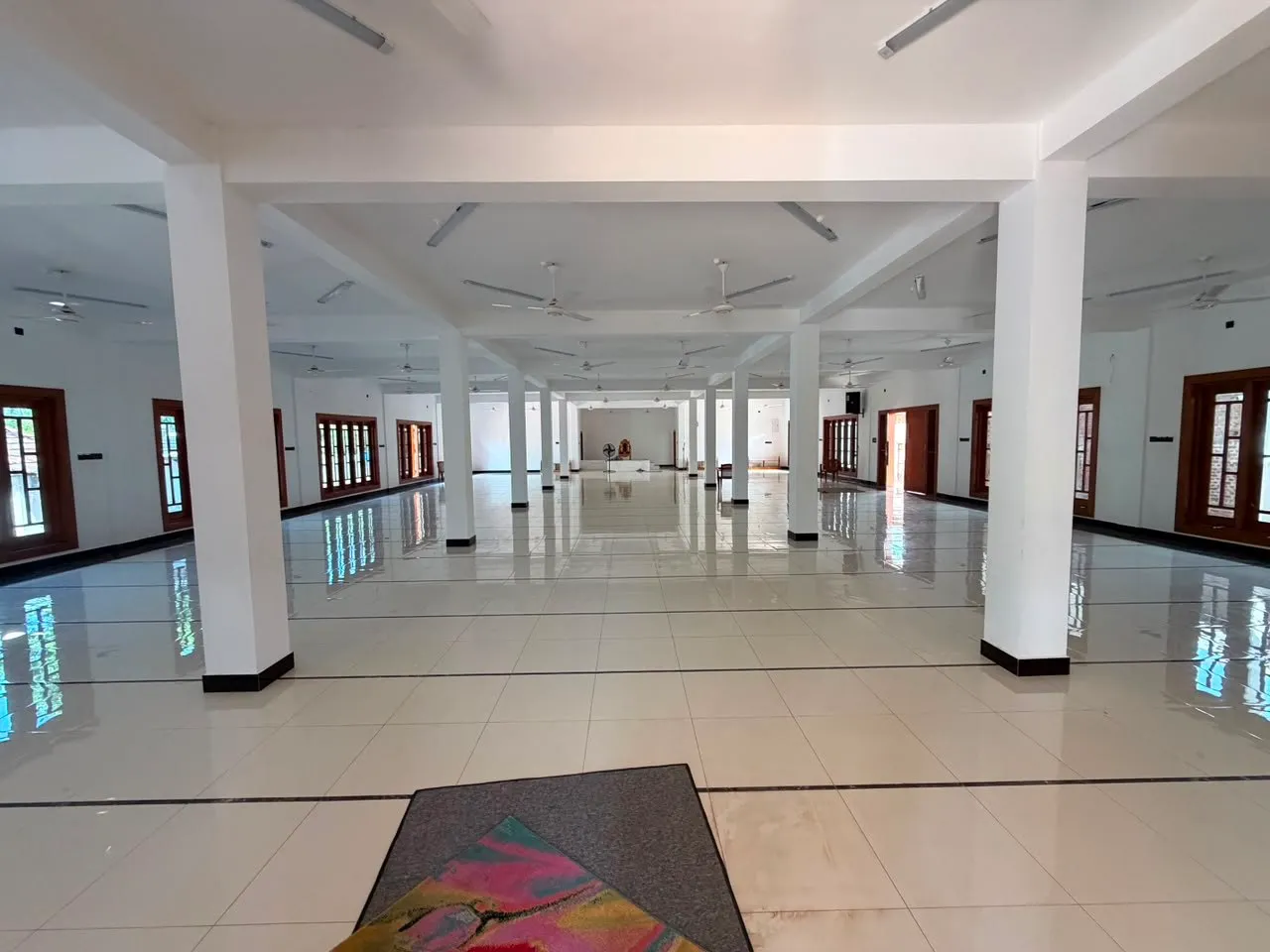 ދިވެހިންގެ އެހީގައި ލަންކާގައި ބިނާކުރާ މިސްކިތް ނިންމާލުމަށް ސޮދަގާތް ކުރުމުގެ ފުރުސަތު އަދިވެސް ހުޅުވާލެވިފައި