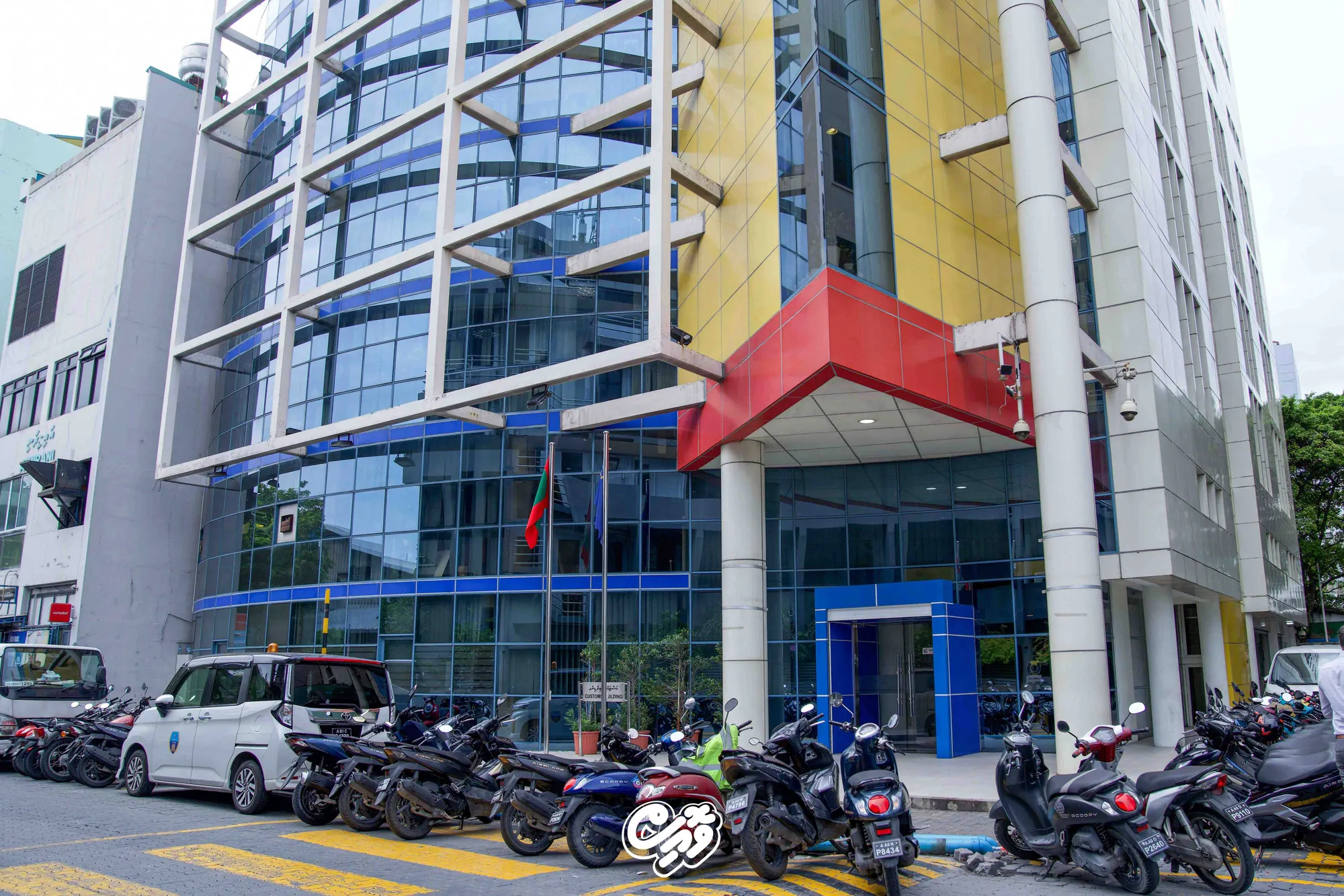 ކަސްޓަމަށް ލިބެންޖެހޭ ފައިސާ ނުލިބި ދިގުލައިގެން ދިއުމުގެ މައްސަލަ ބޮޑުވެފައި