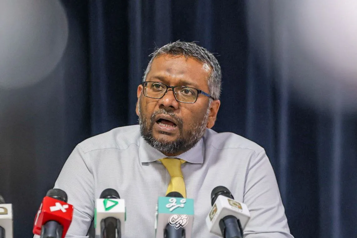އަގުތައް މައްޗަށްދާއިރު ގަވަރުނަރު ހަނު ހުންނަވާތީ ފައްޔާޒު ފާޑުވިދާޅުވެއްޖެ