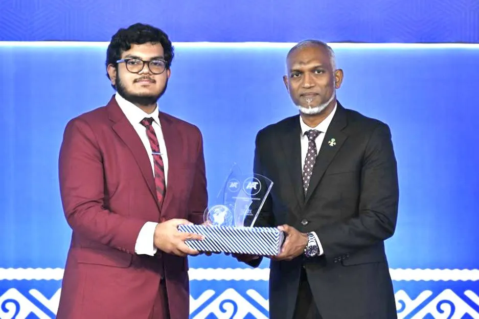 މަތީ އަރުތަވެރިންގެ އެވޯޑް 441 ދަރިވަރަކަށް ދީފި