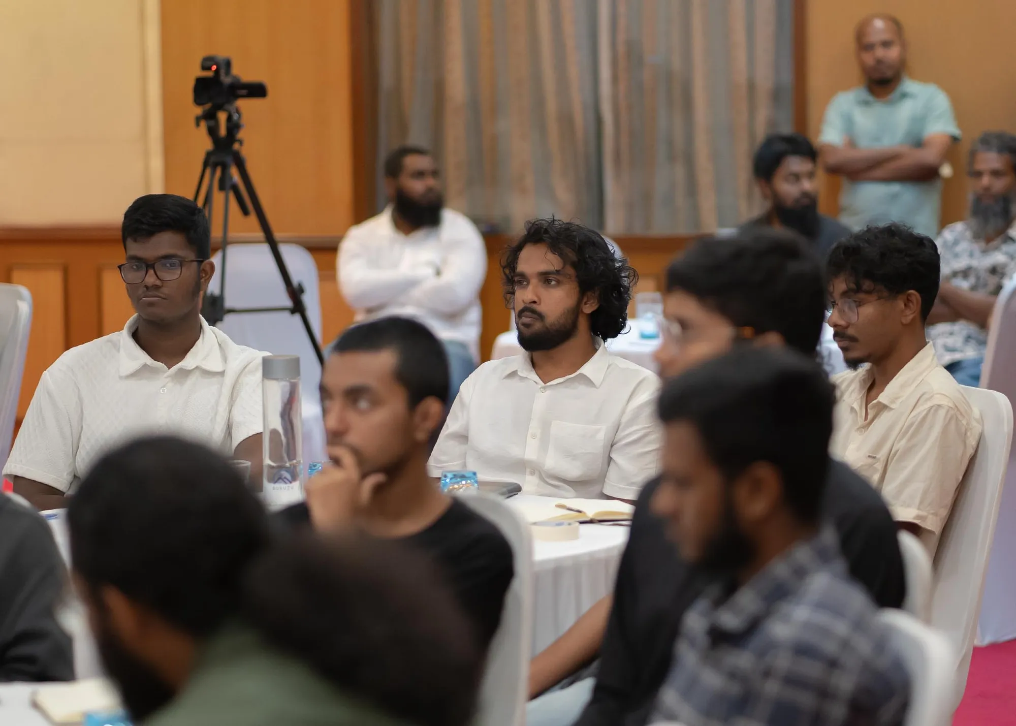 އަލް ޢަސްރުގެ ޒުވާނުންގެ ޕްރޮގްރާމް، ޔެޕް ގައި ބައިވެރިވުމަށް ހުޅުވާލައިފި