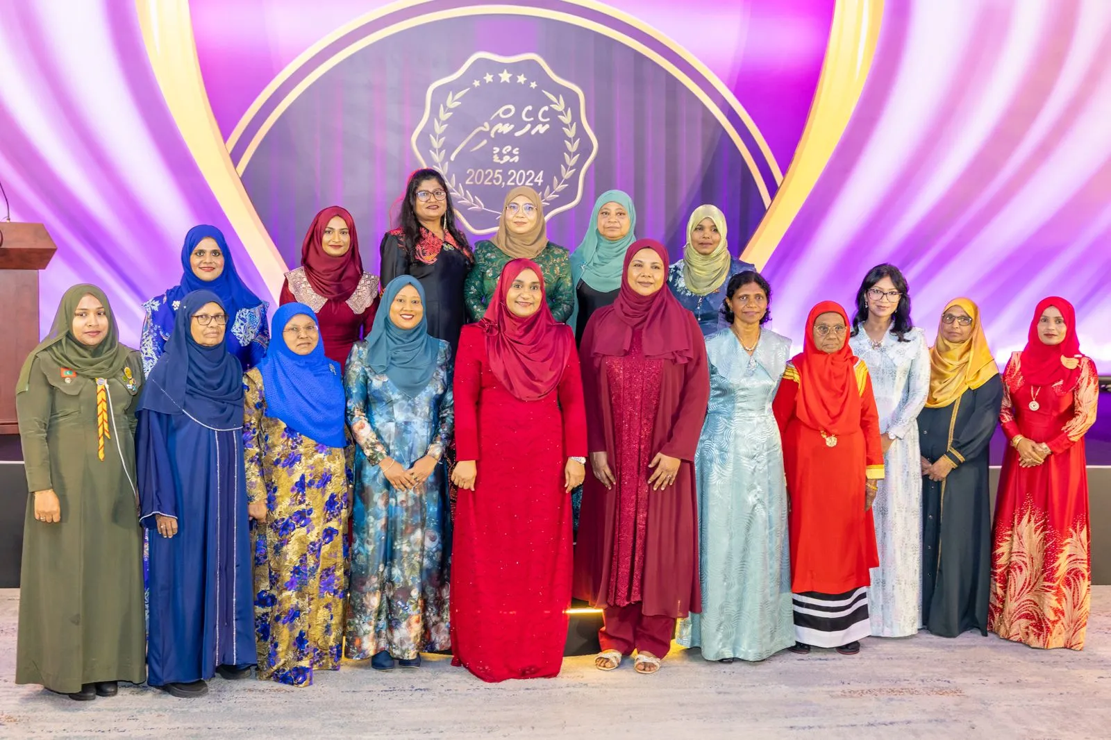 ރެހެންދި އެވޯޑު 15 ފަރާތަކަށް