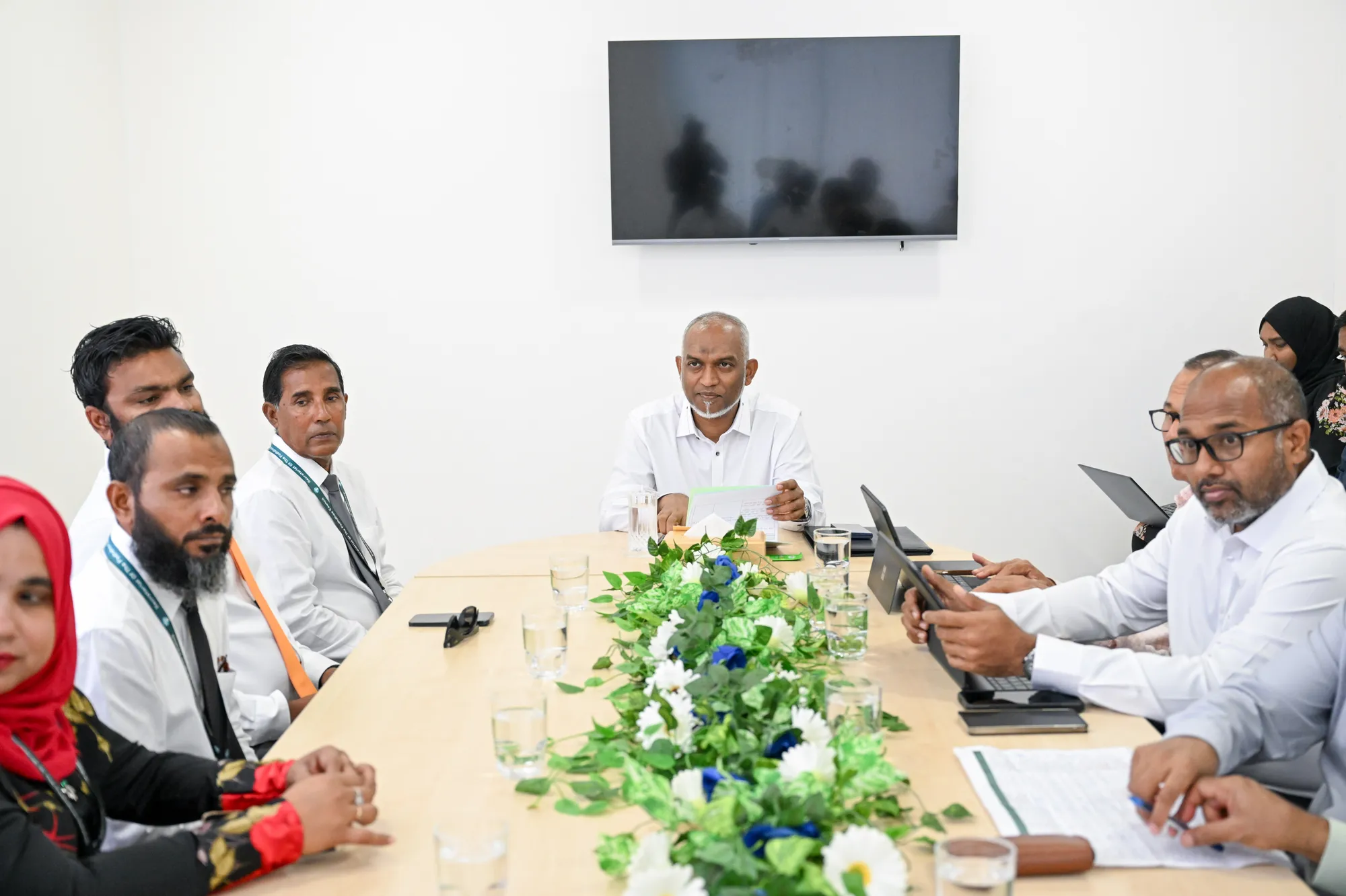 ފޮއްދޫ ކައުންސިލުން އެރަށުގެ ތަރައްޤީއަށް ބޭނުންވާ ކަންކަމާ ގުޅޭގޮތުން ރައީސްއާއި މަޝްވަރާކުރައްވައިފި