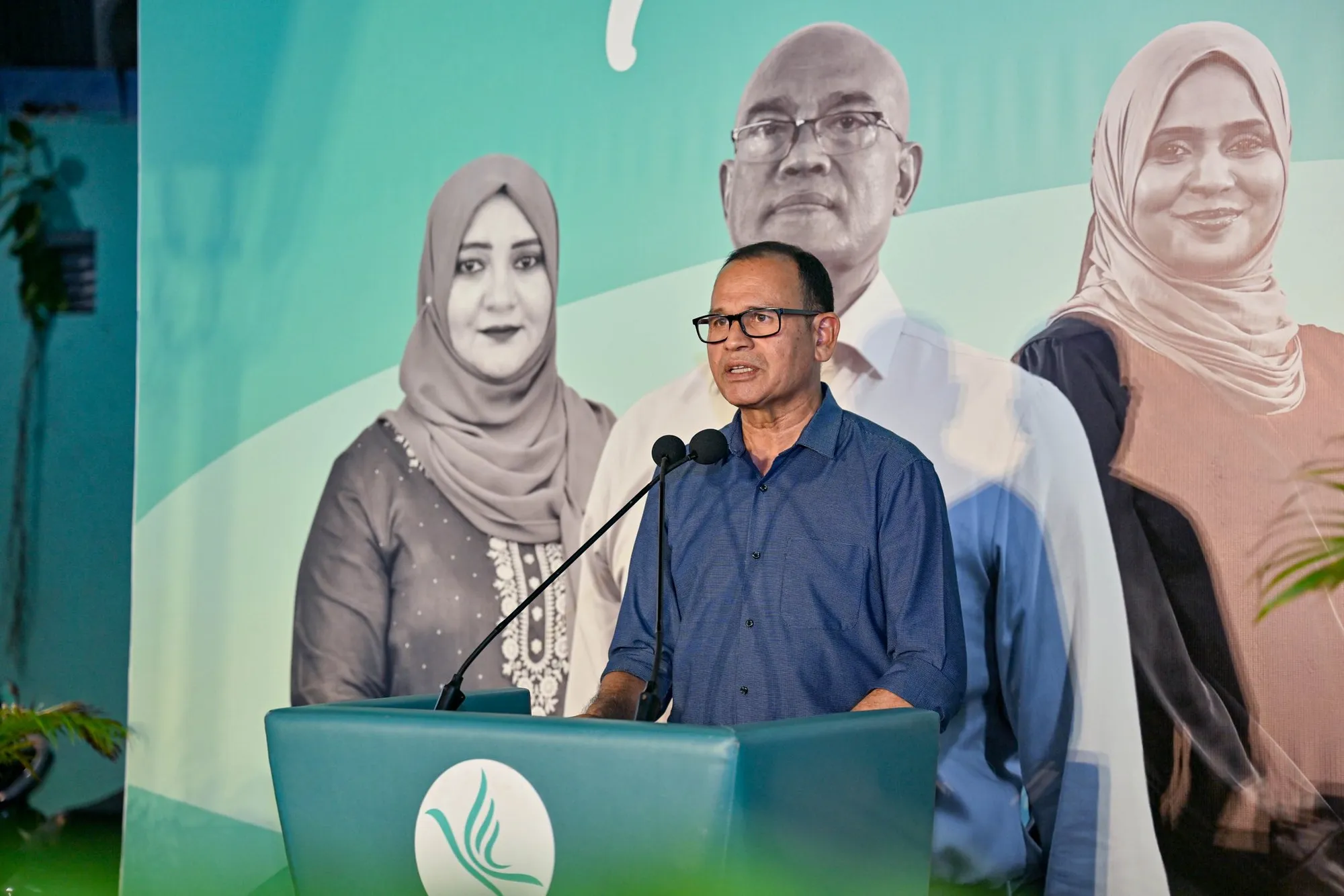 ތަފާތު ކުރުމެއްނެތި ކައުންސިލްތަކާއި އެކުގައި މަސައްކަތް ކުރާނަން: ވަޒީރު އާދަމް ޝަރީފް
