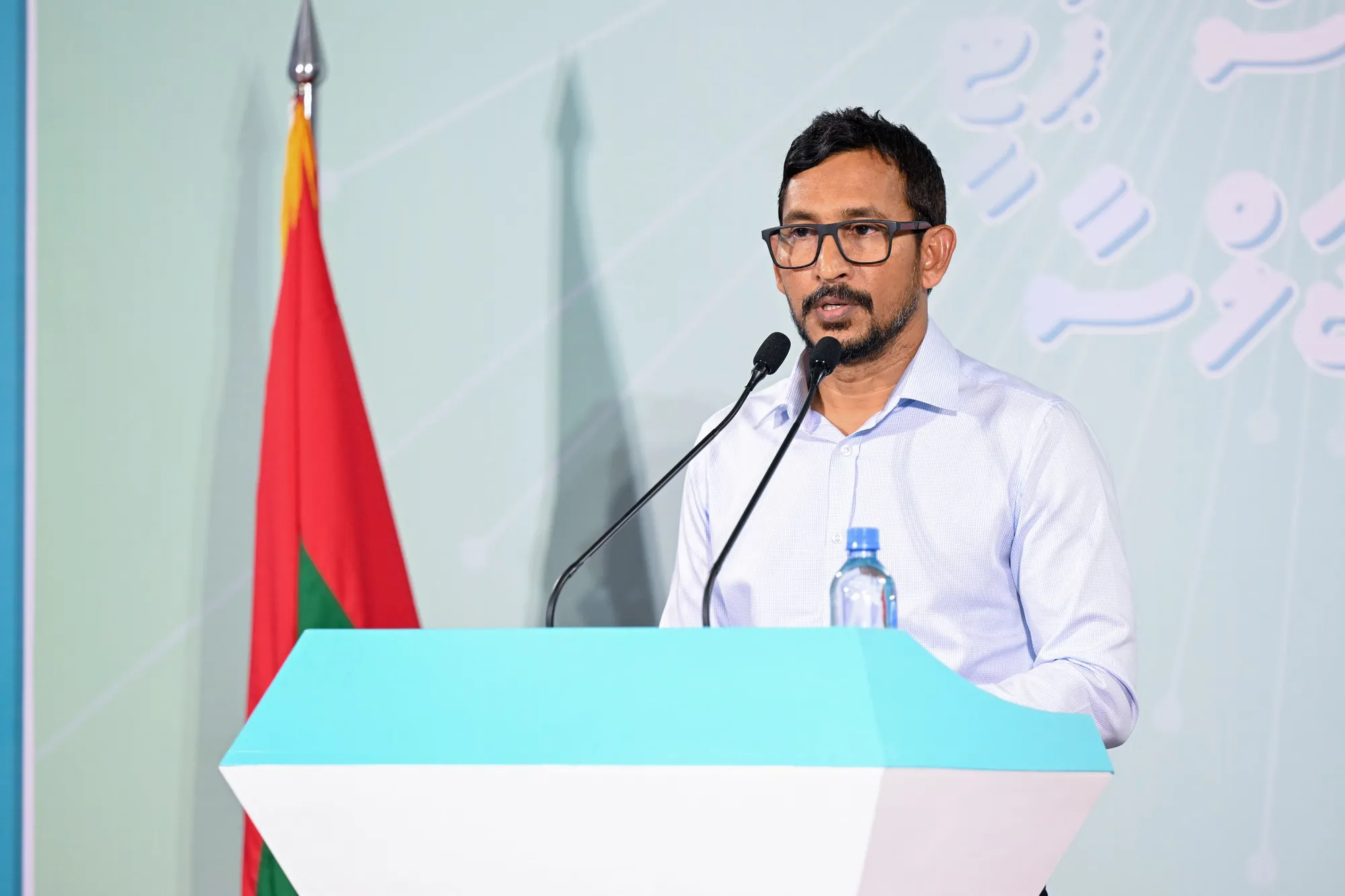 ކުރީގެ ރައީސުންނަށް ފަލާޙްގެ އިންޒާރެއް – އިނާޔަތްތަކަށް ބަދަލުގެންނަން ޖެހިދާނެ